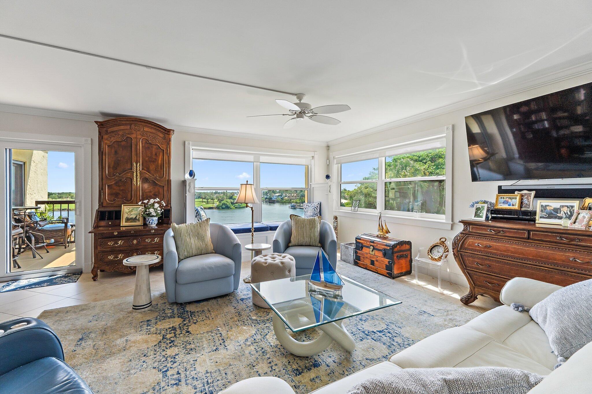 Foto de propiedad en 374 Golfview Road 405, North Palm Beach, FL 33408 North Palm Beach con MLS# 