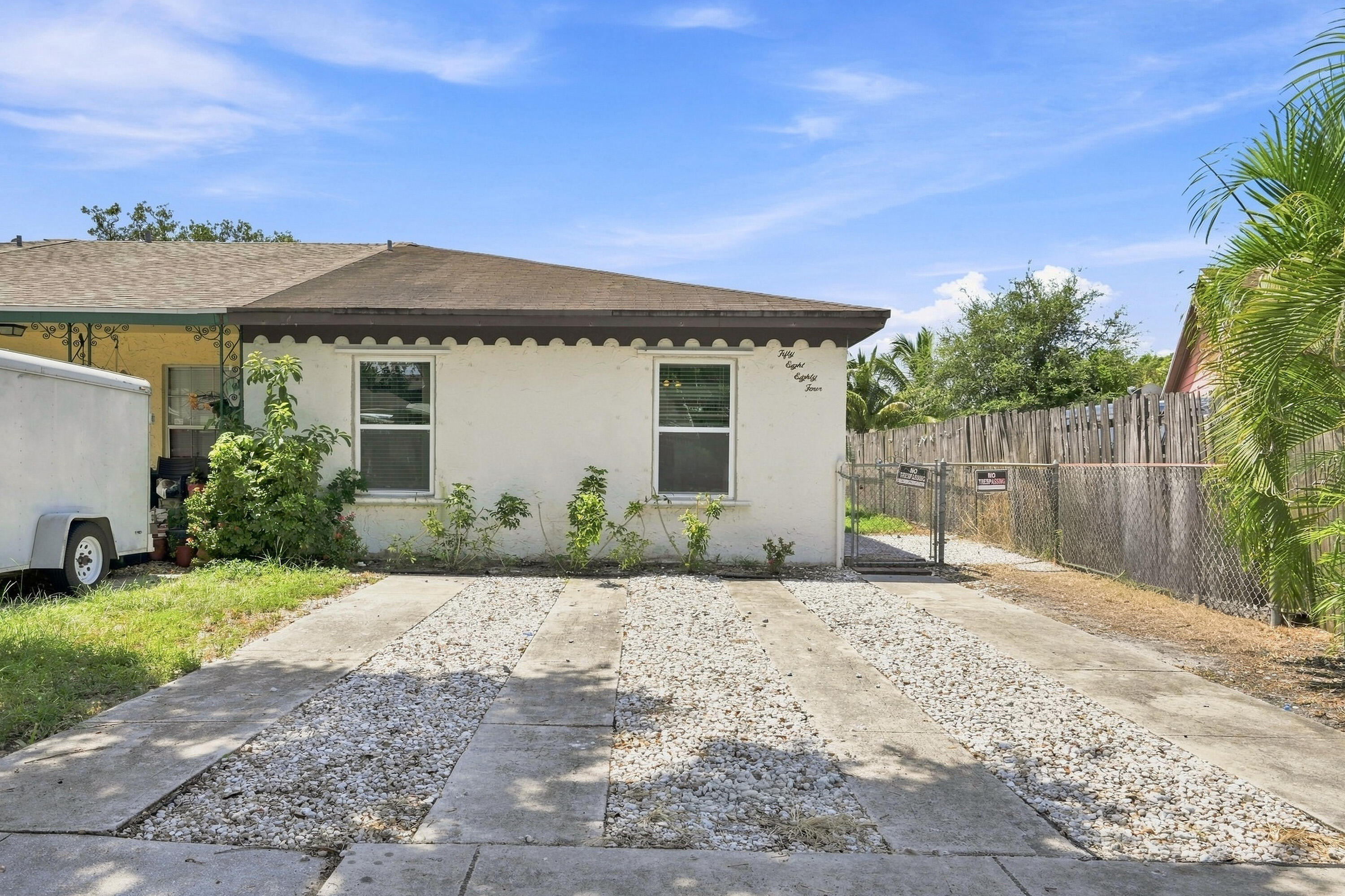 Foto de propiedad en 5884 S 38th Street, Greenacres, FL 33463 Greenacres con MLS# 