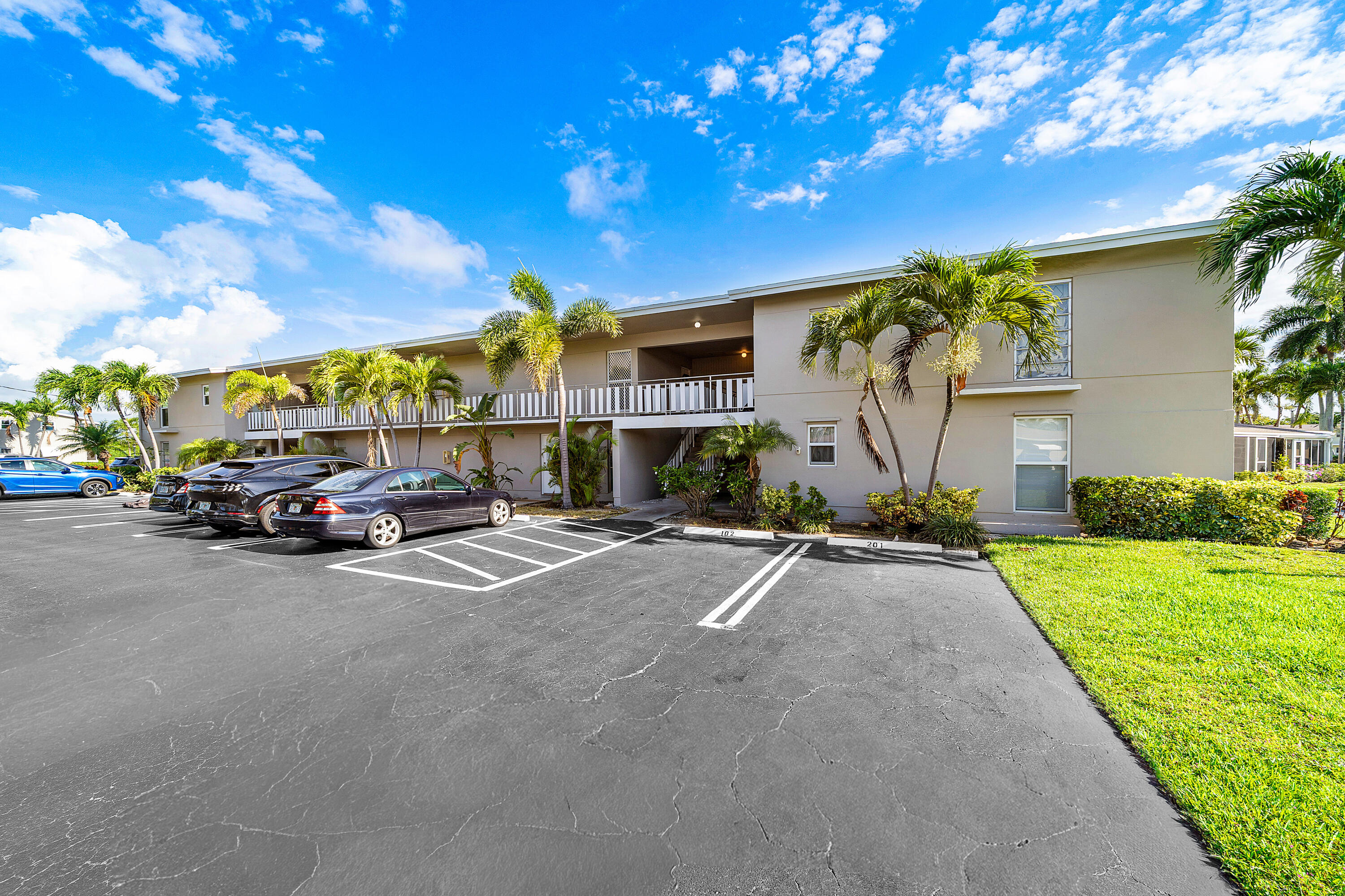 En Venta 315 CIRCLE Drive S 201, Boynton Beach, FL 33435, Boynton Beach, FL 33435