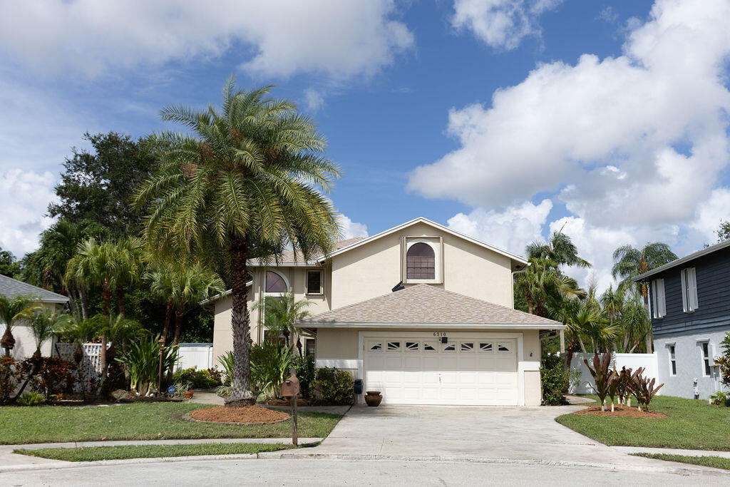 Foto de propiedad en 6310 KAMPUR Court, Boynton Beach, FL 33437 Boynton Beach con MLS# 