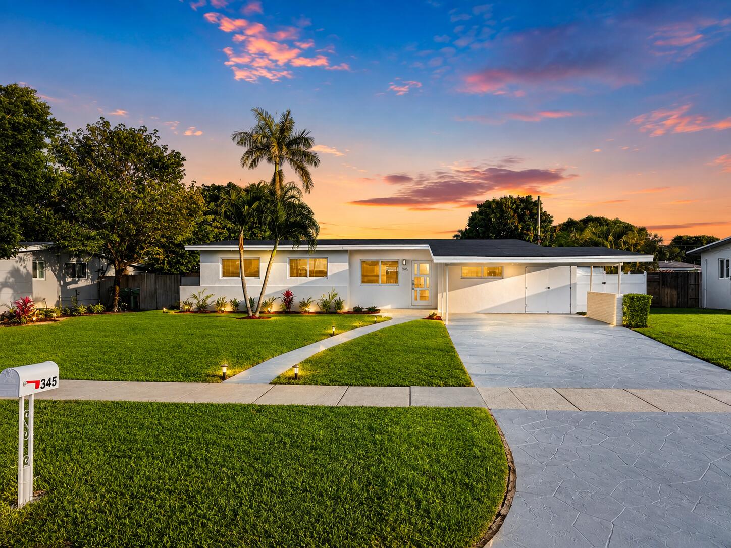 Foto de propiedad en 345 Pinehurst Road, West Palm Beach, FL 33461 West Palm Beach con MLS# 