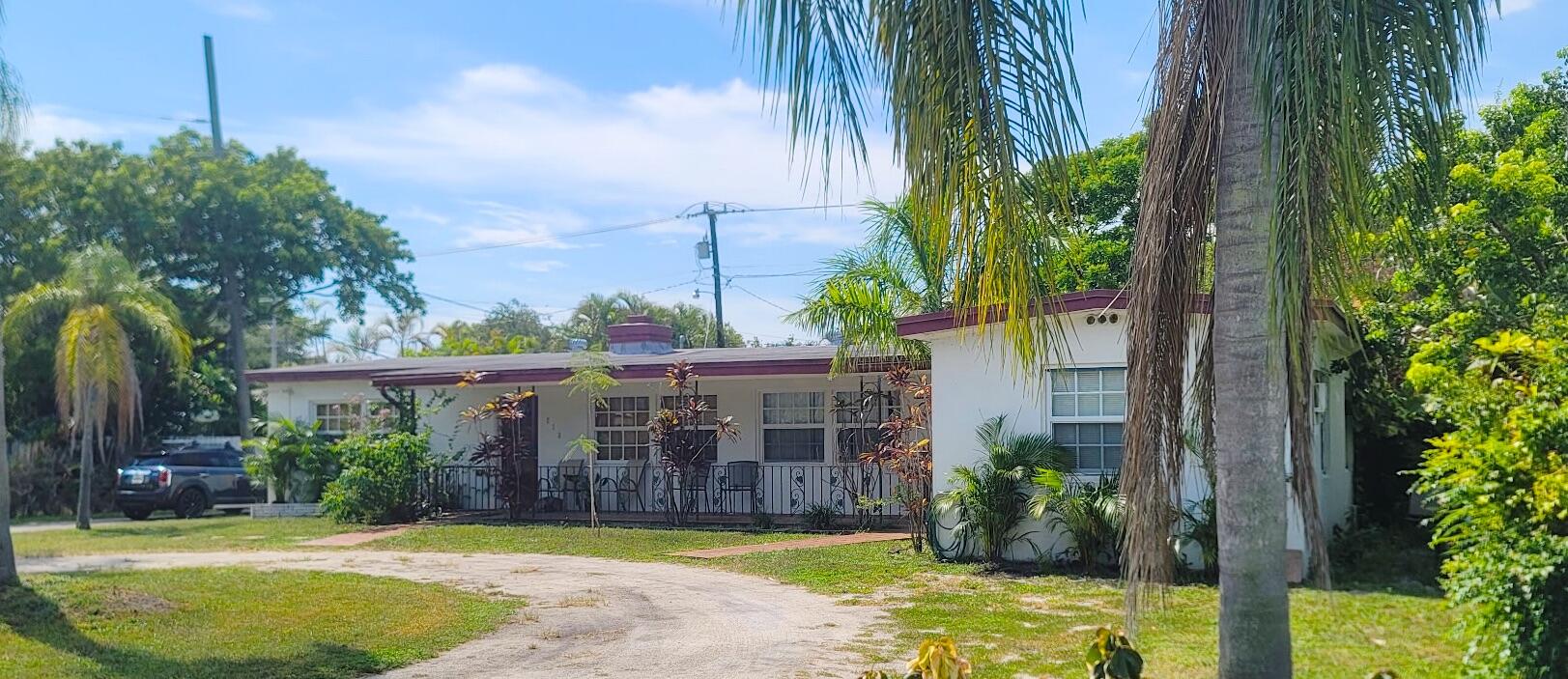 En Venta 213 SW 3RD Place, Dania Beach, FL 33004, Dania Beach, FL 33004