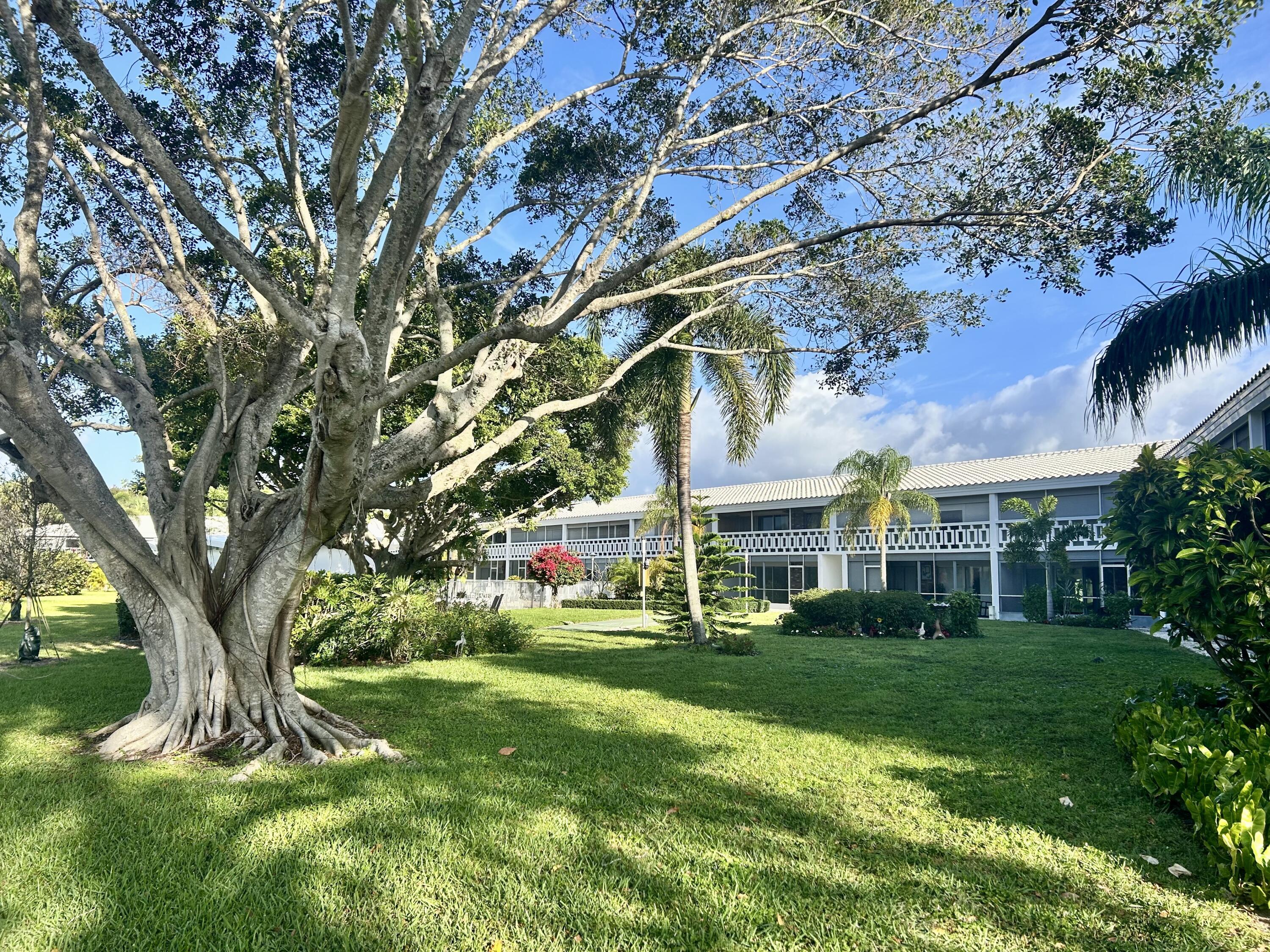 Foto de propiedad en 331 TEQUESTA Drive 216, Tequesta, FL 33469 Tequesta con MLS# 
