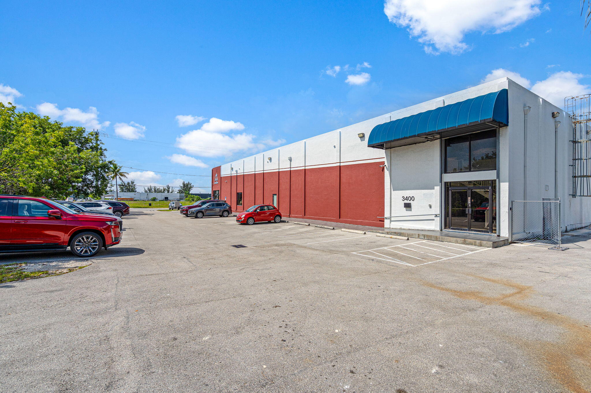 Foto de propiedad en 3400 NW 78th Avenue #5, Doral, FL 33122 Doral con MLS# 