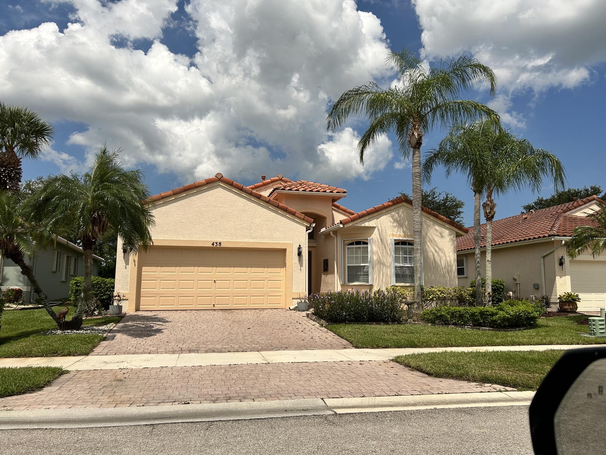 Foto de propiedad en 438 Sunview Way, Port St. Lucie, FL 34986 Port St. Lucie con MLS# 