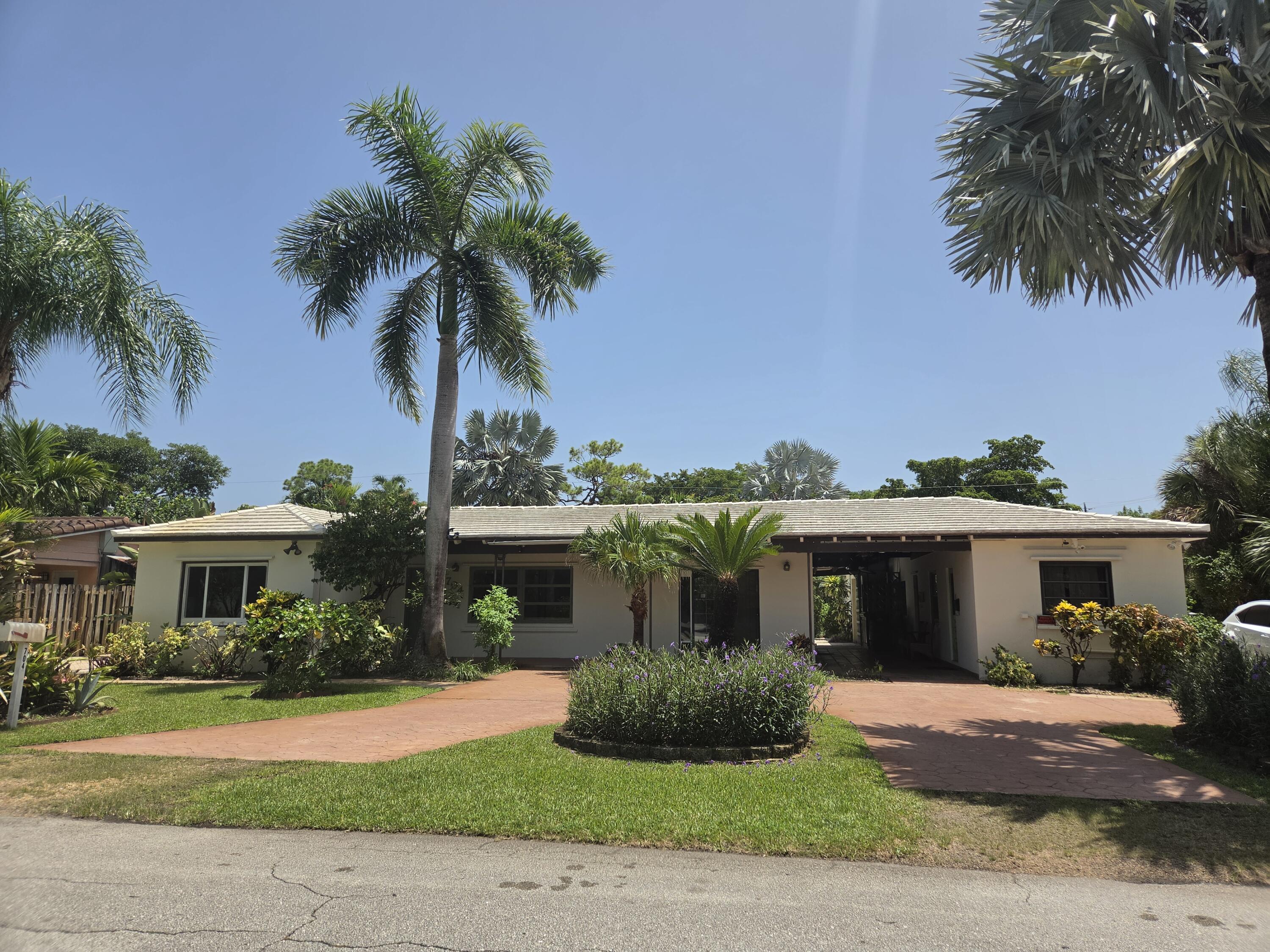 Foto de propiedad en 704 NE 22ND Drive 1-4, Wilton Manors, FL 33305 Wilton Manors con MLS# 