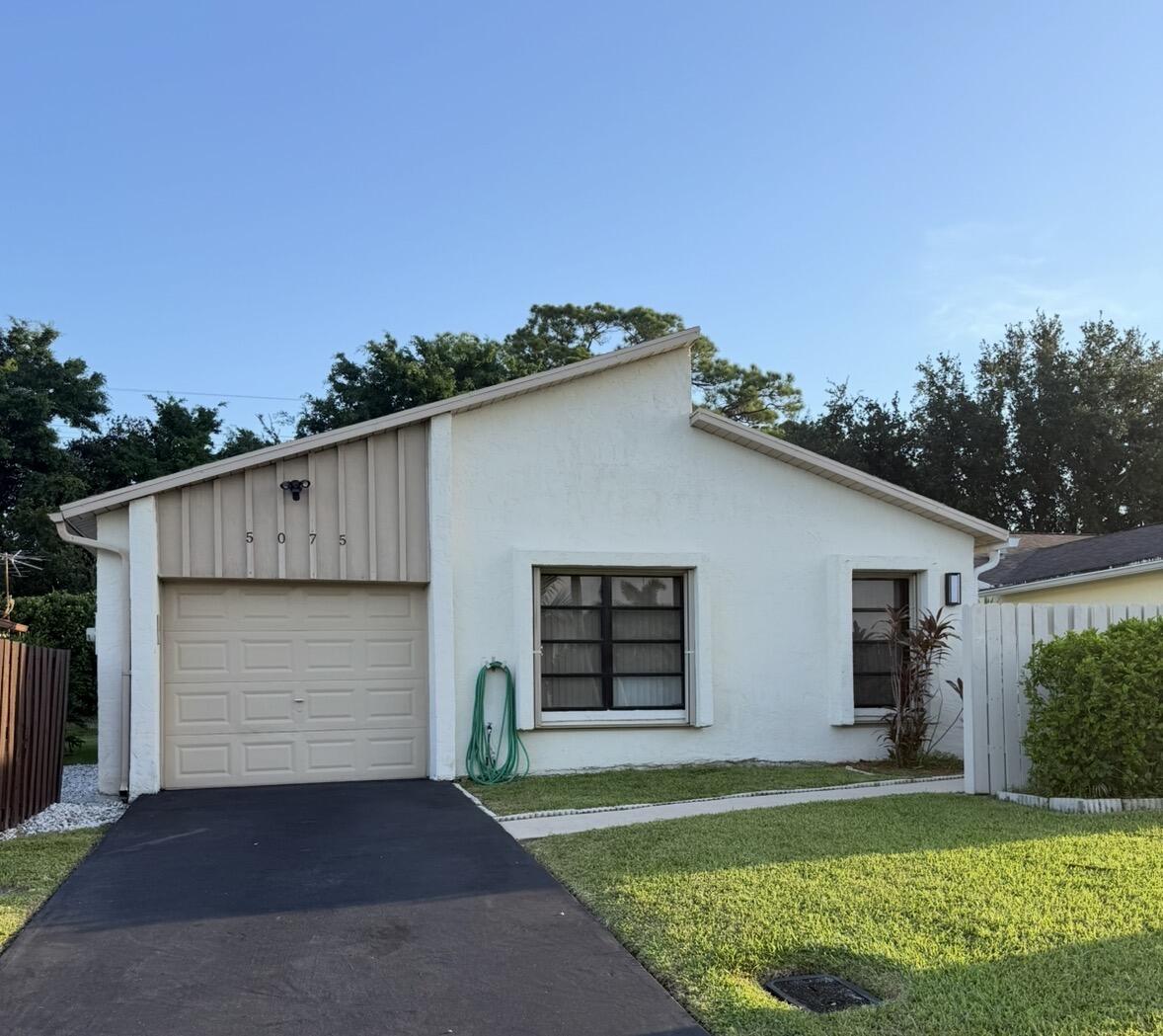 En Venta 5075 Mirror Lakes Boulevard, Boynton Beach, FL 33472, Boynton Beach, FL 33472