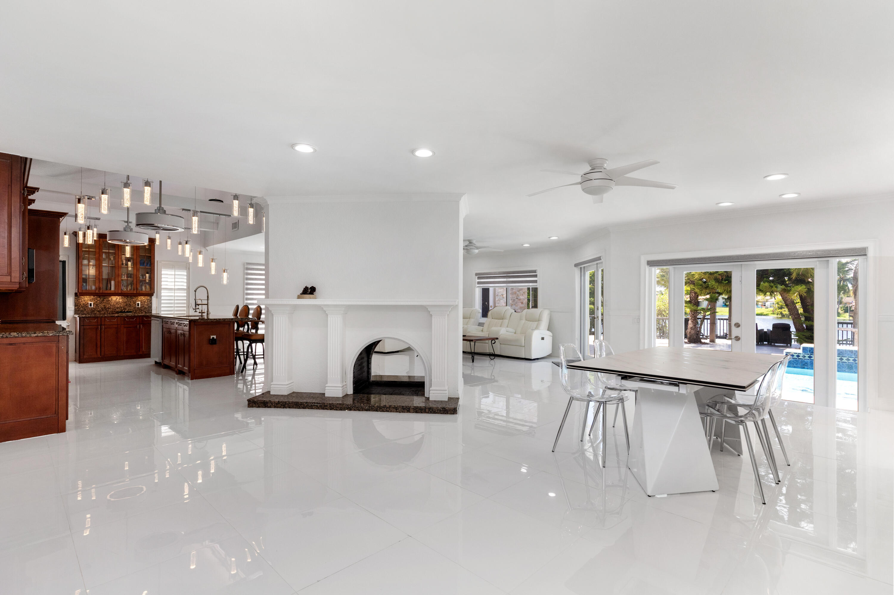 Foto de propiedad en 2557 SW 14TH Court, Deerfield Beach, FL 33442 Deerfield Beach con MLS# 