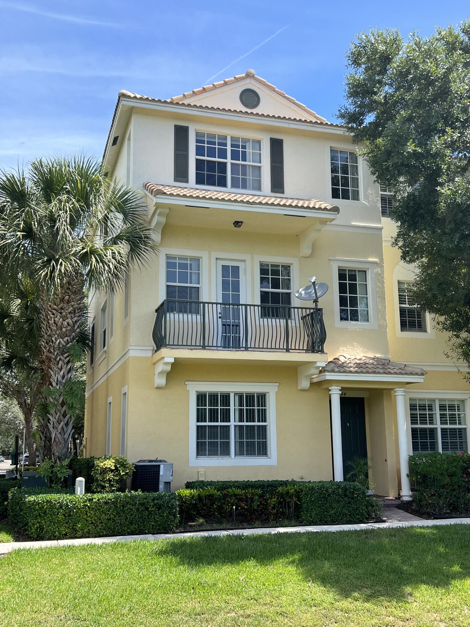 Foto de propiedad en 1844 NW 9th Street, Boca Raton, FL 33486 Boca Raton con MLS# 