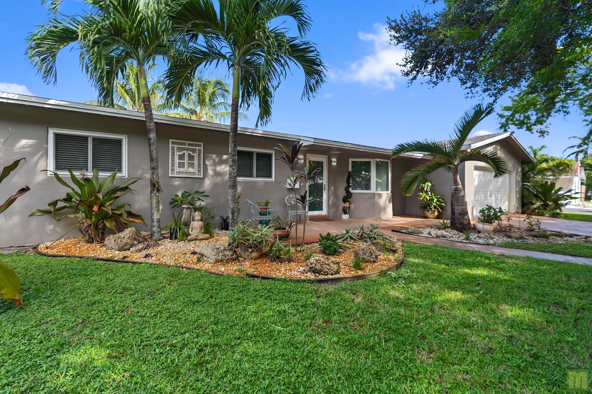 Foto de propiedad en 291 Lake Drive, Coconut Creek, FL 33066 Coconut Creek con MLS# 