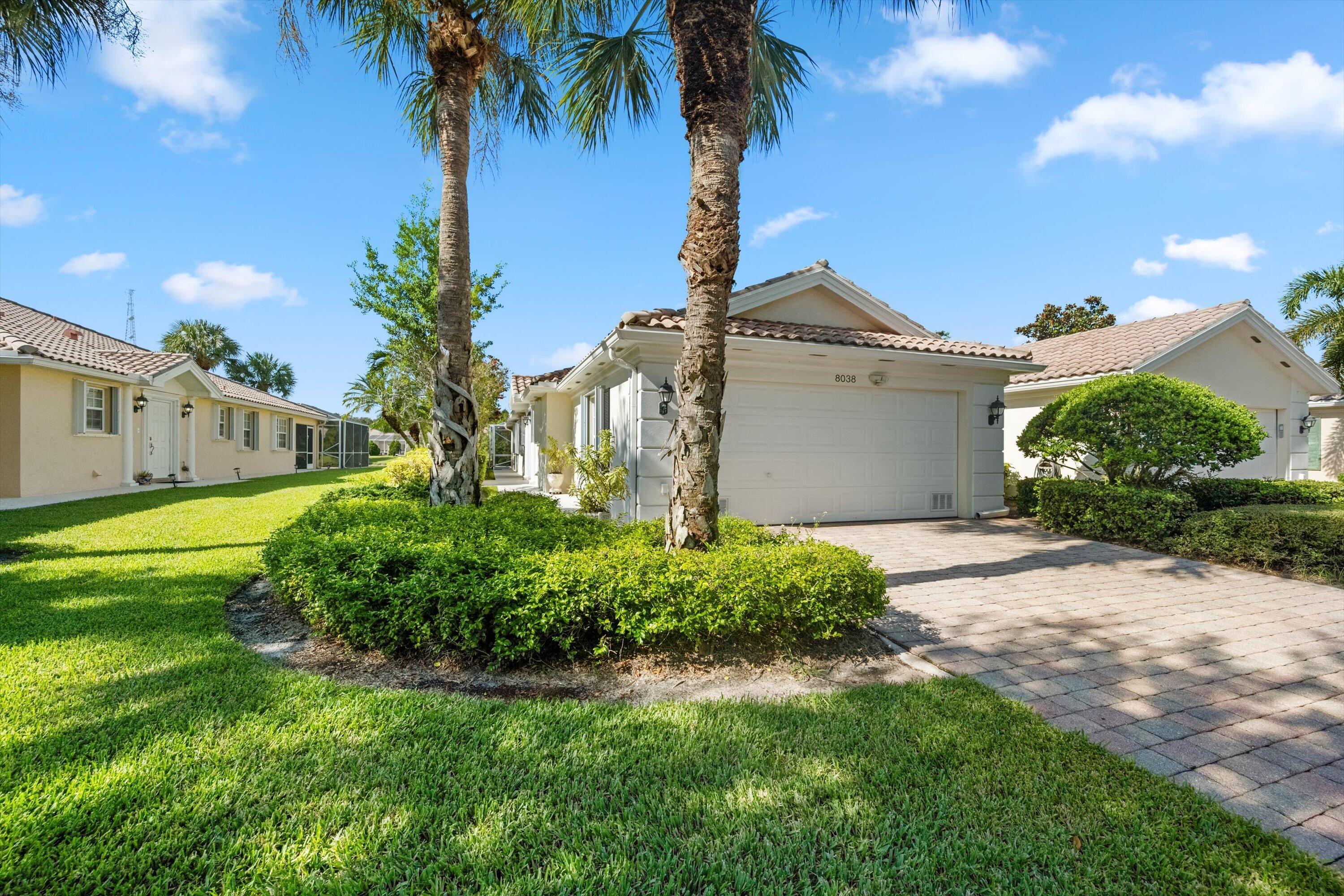 Foto de propiedad en 8038 MONTSERRAT Place, Wellington, FL 33414 Wellington con MLS# 