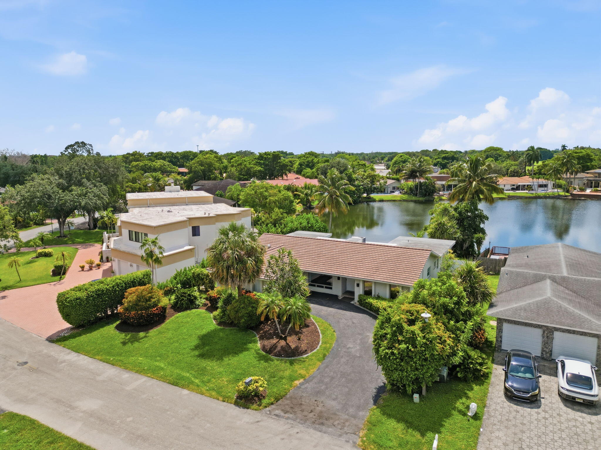 Foto de propiedad en 613 SEA TURTLE Way, Plantation, FL 33324 Plantation con MLS# 