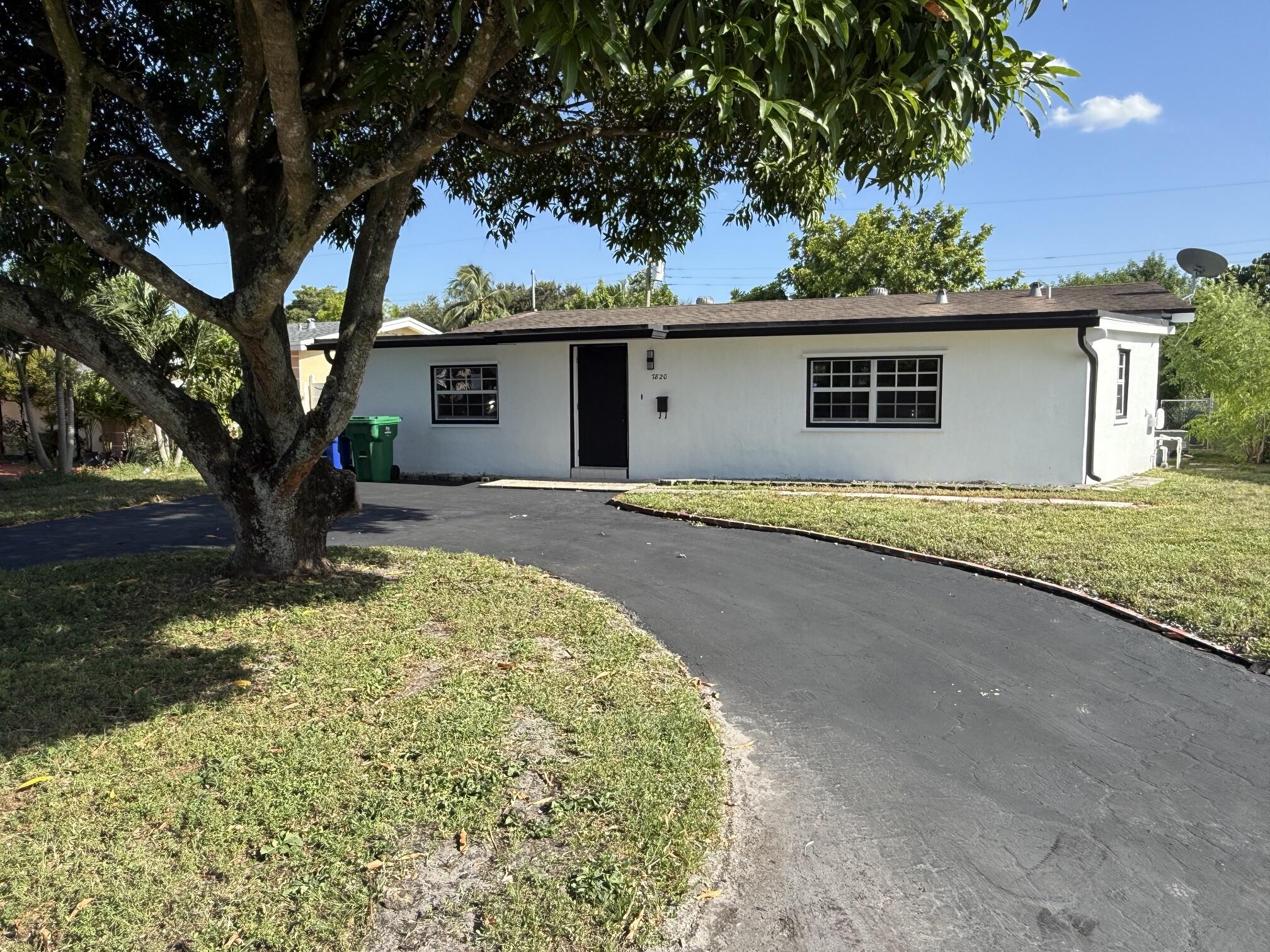 Foto de propiedad en 7820 ORLEANS Street, Miramar, FL 33023 Miramar con MLS# 