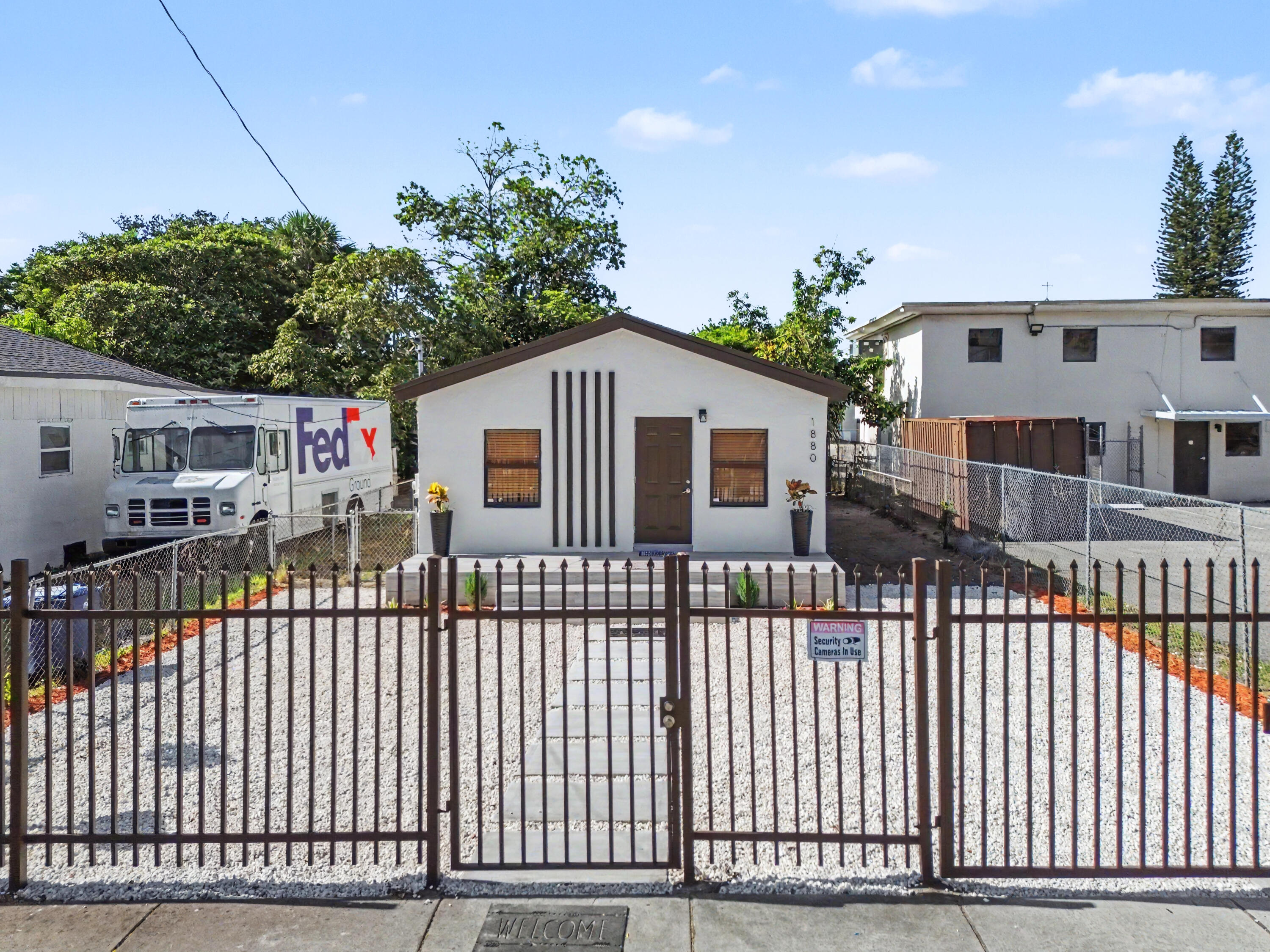 En Venta 1880 NW 65TH Street, Miami, FL 33147, Miami, FL 33147
