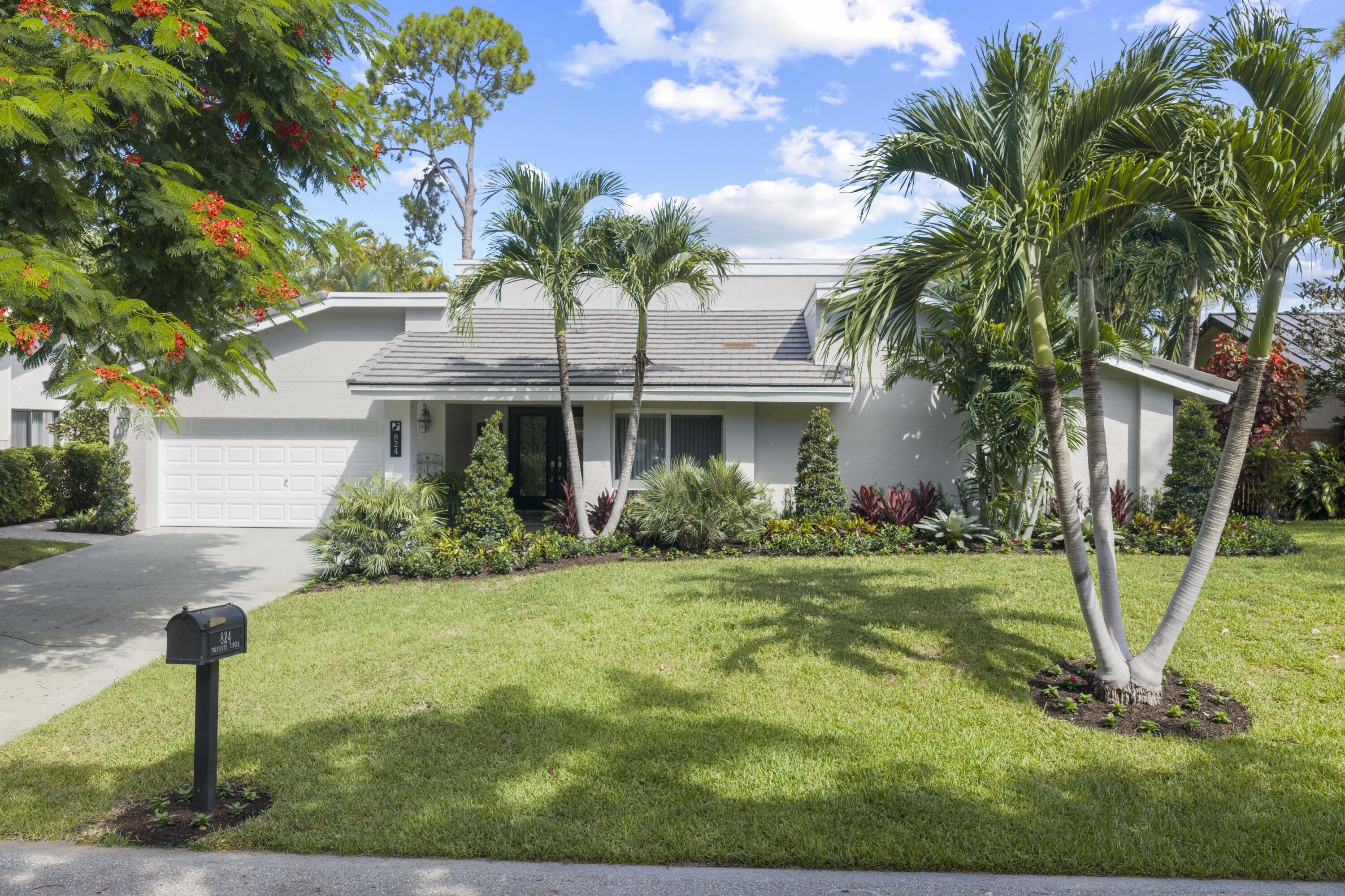 Foto de propiedad en 824 Foxpointe Circle, Delray Beach, FL 33445 Delray Beach con MLS# 