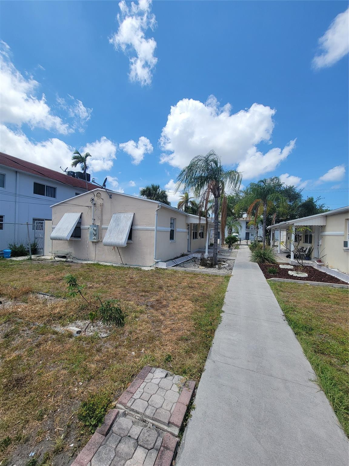 Foto de propiedad en 1822 JOHNSON Street, Hollywood, FL 33020 Hollywood con MLS# 