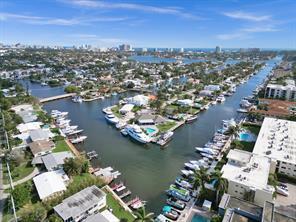Foto de propiedad en 1050 SE 14th Place 15B, Fort Lauderdale, FL 33316 Fort Lauderdale con MLS# 