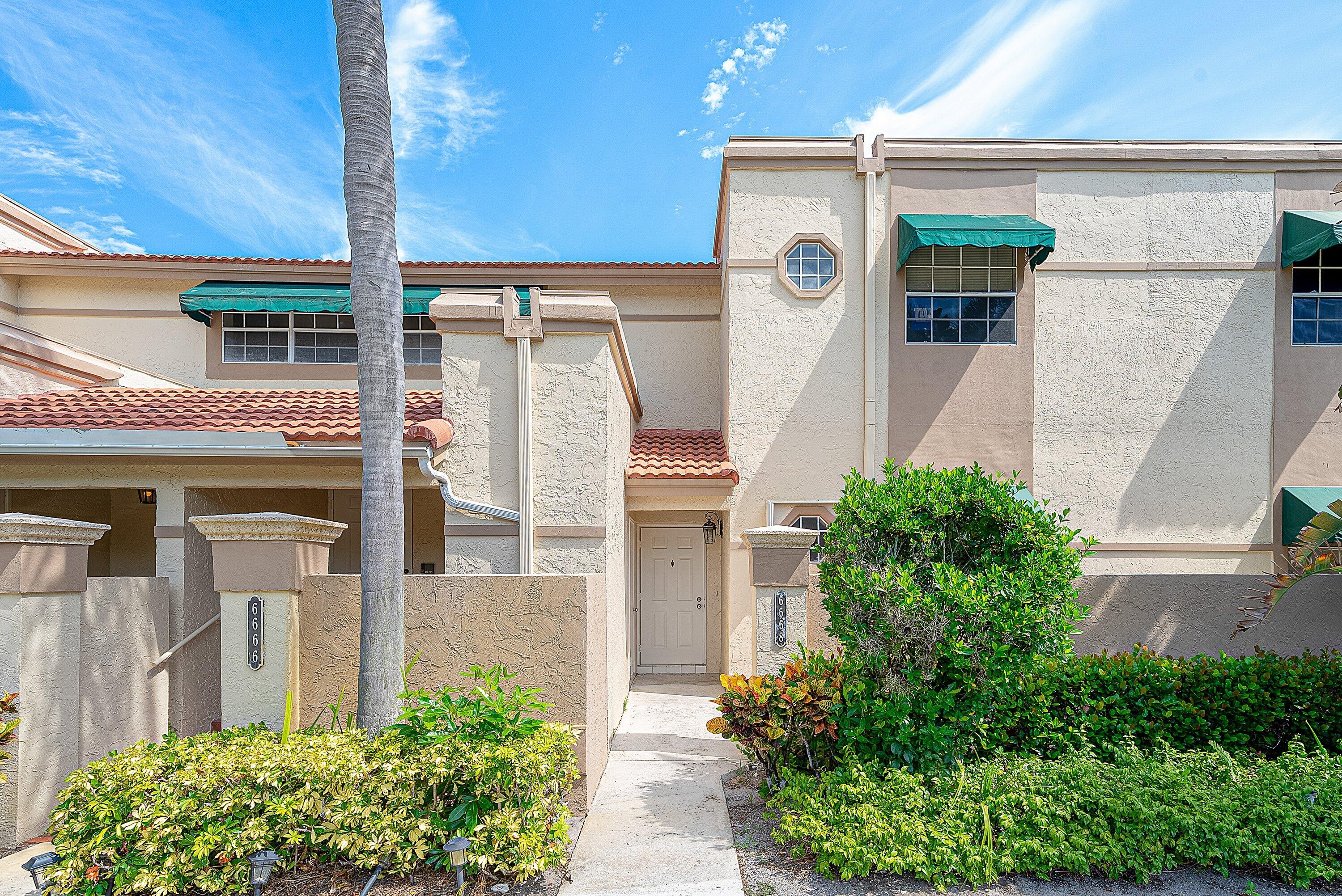 Foto de propiedad en 6668 Via Regina, Boca Raton, FL 33433 Boca Raton con MLS# 