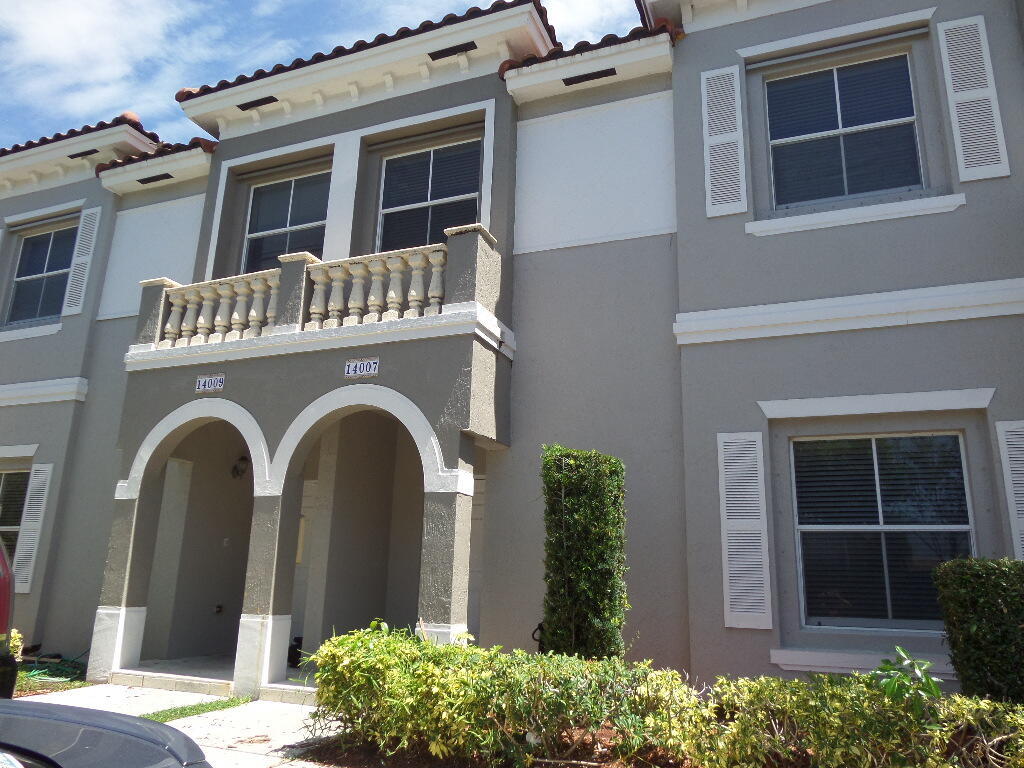 Foto de propiedad en 14007 SW 49TH Street 8, Miramar, FL 33027 Miramar con MLS# 