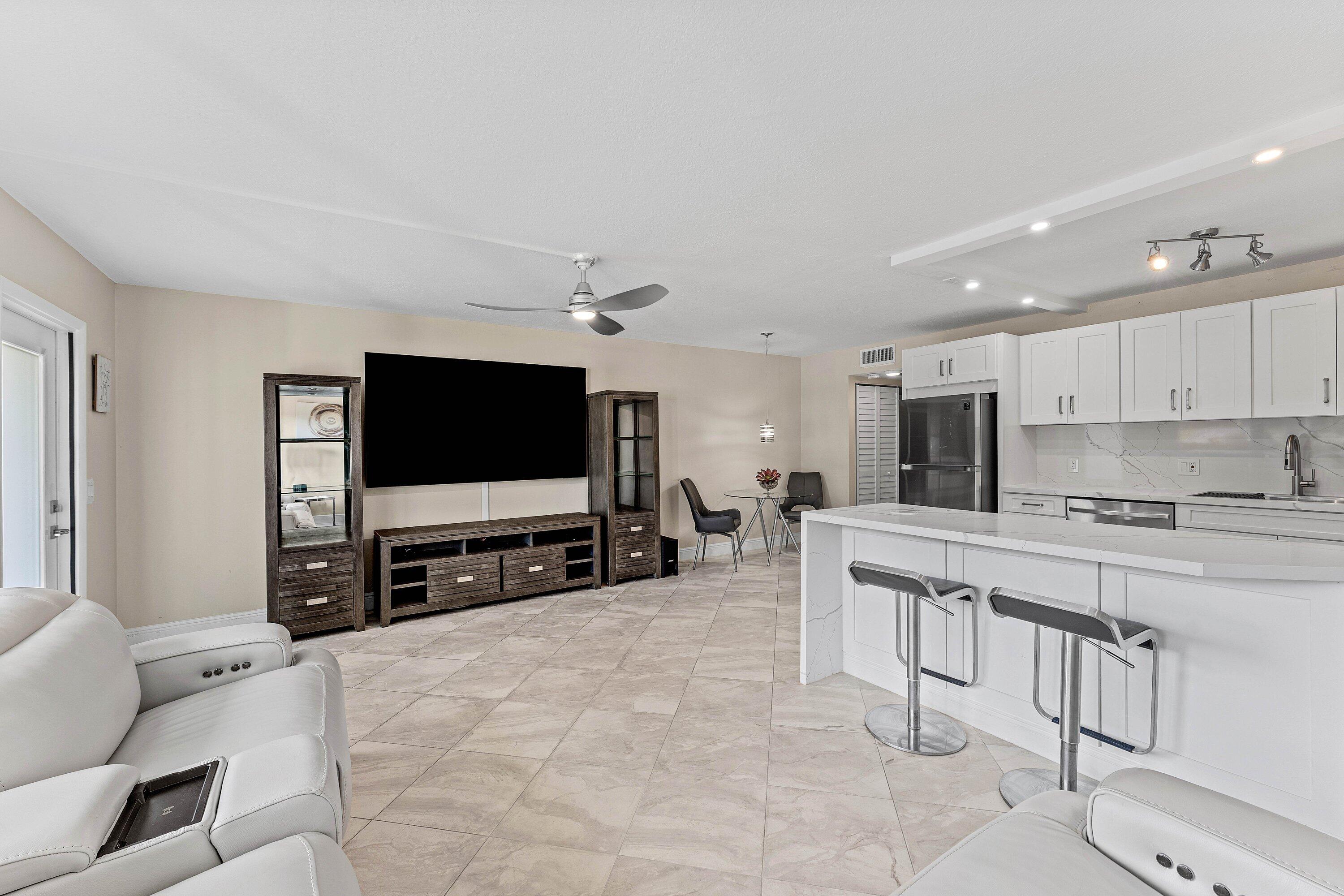 Foto de propiedad en 1015 Berkshire A, Deerfield Beach, FL 33442 Deerfield Beach con MLS# 
