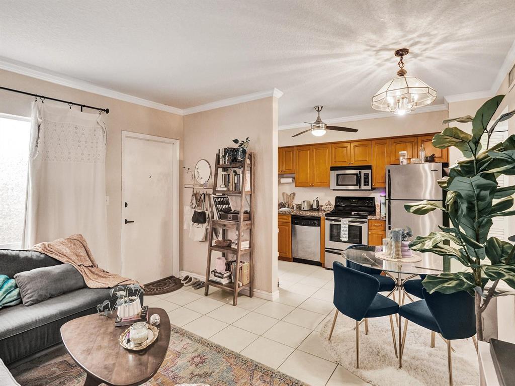Foto de propiedad en 2190 SE 5TH Street 4-A, Pompano Beach, FL 33062 Pompano Beach con MLS# 