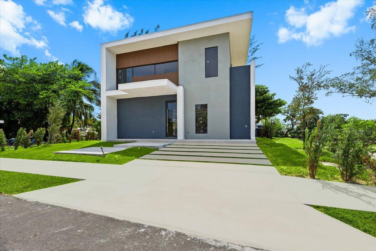 Foto de propiedad en 201 NW 14TH Way, Dania Beach, FL 33004 Dania Beach con MLS# 
