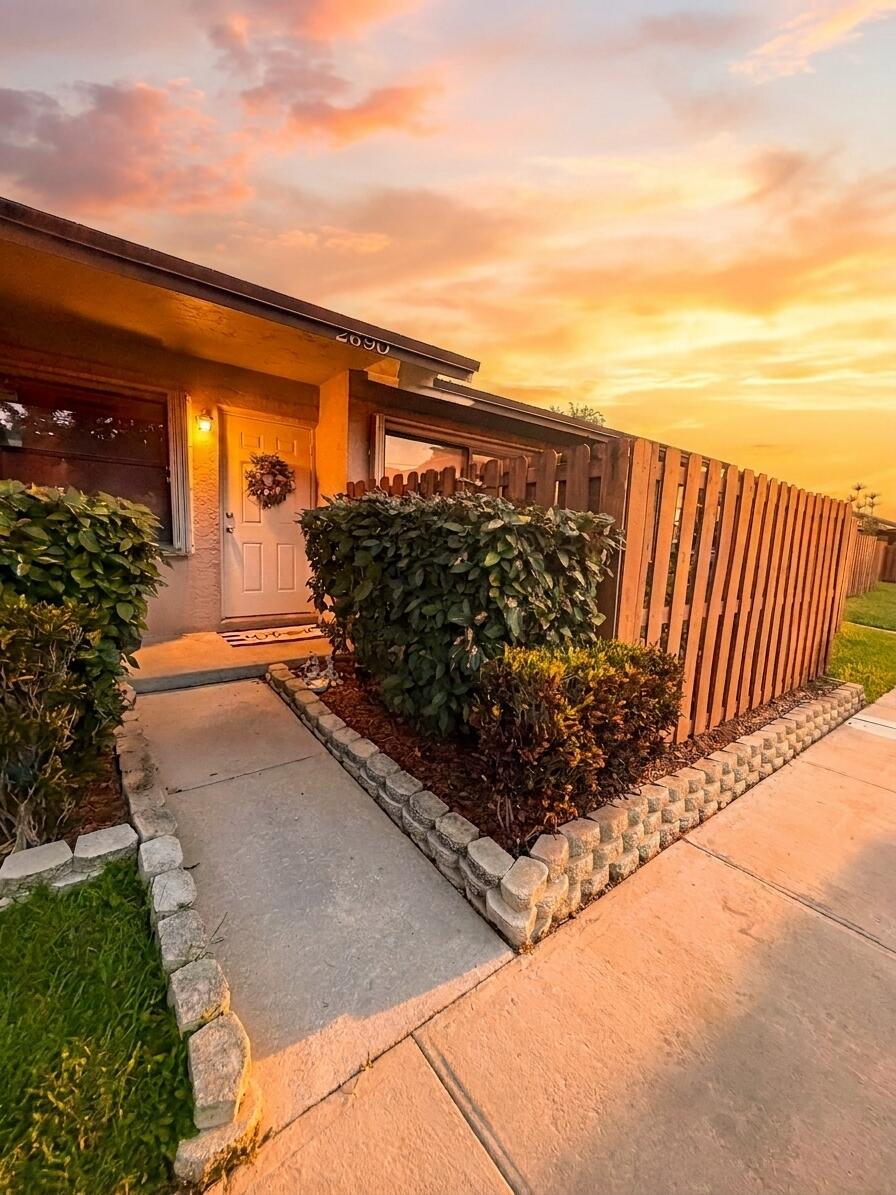 Foto de propiedad en 2690 N Nob Hill Road, Sunrise, FL 33322 Sunrise con MLS# 