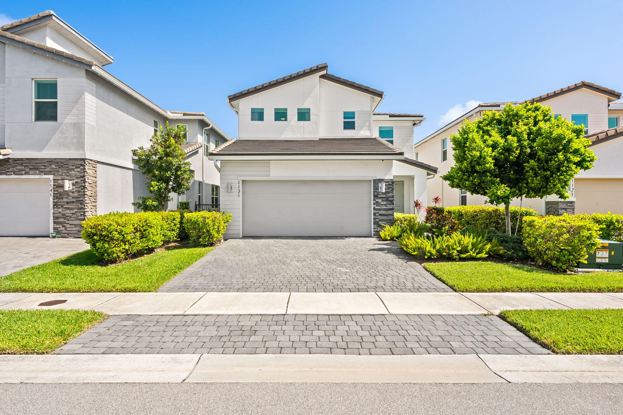 Foto de propiedad en 1131 VERDE Court, Deerfield Beach, FL 33064 Deerfield Beach con MLS# 