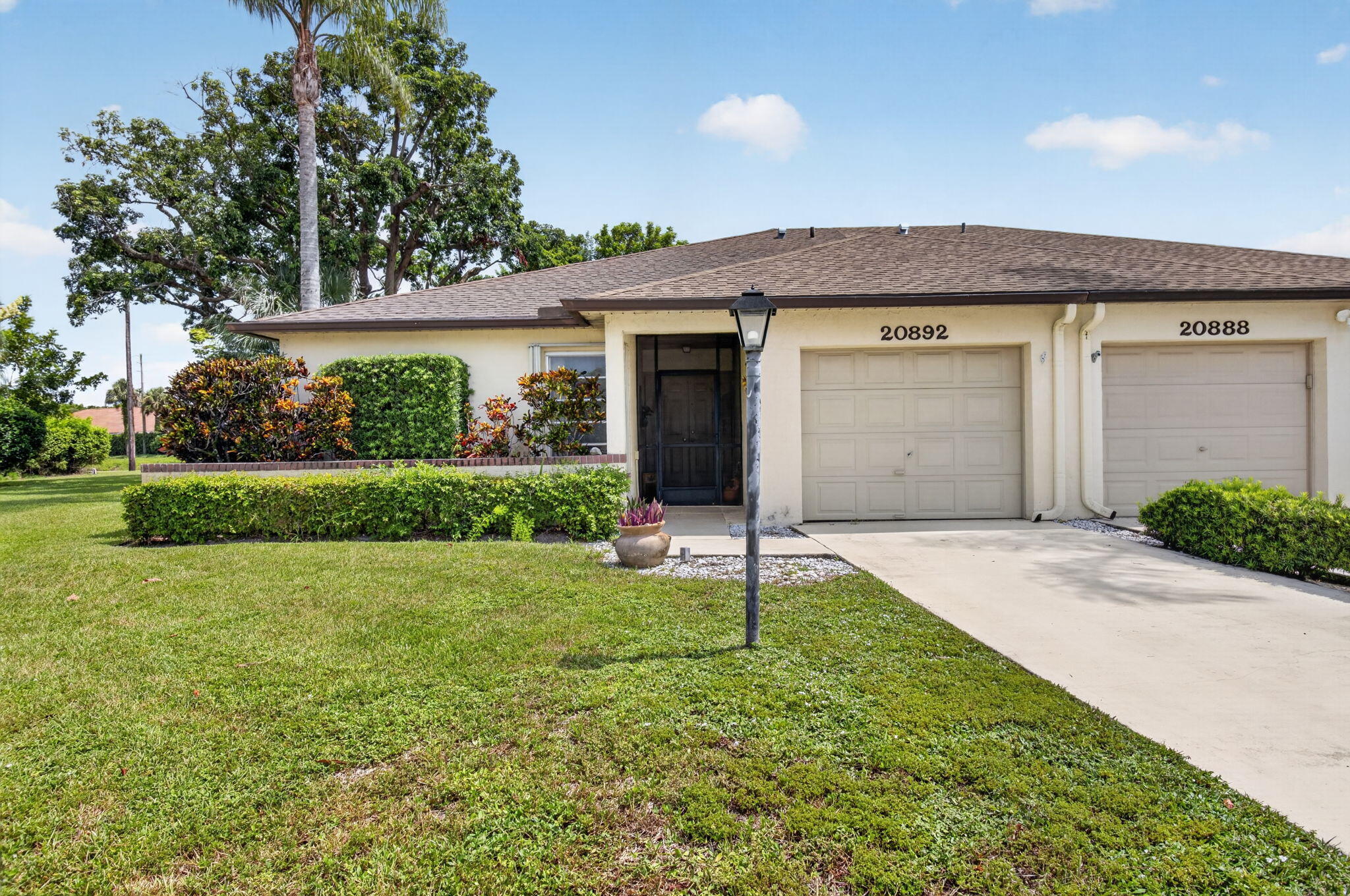 Foto de propiedad en 20892 Concord Green Drive E, Boca Raton, FL 33433 Boca Raton con MLS# 