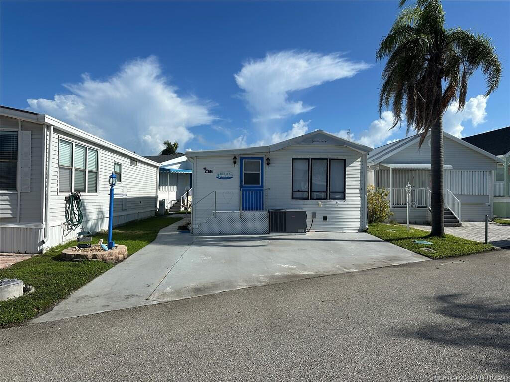 En Venta 664 NETTLES Boulevard 664, Jensen Beach, FL 34957, Jensen Beach, FL 34957