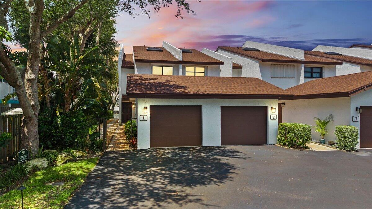 Foto de propiedad en 1301 N RIVERSIDE Drive 1, Pompano Beach, FL 33062 Pompano Beach con MLS# 