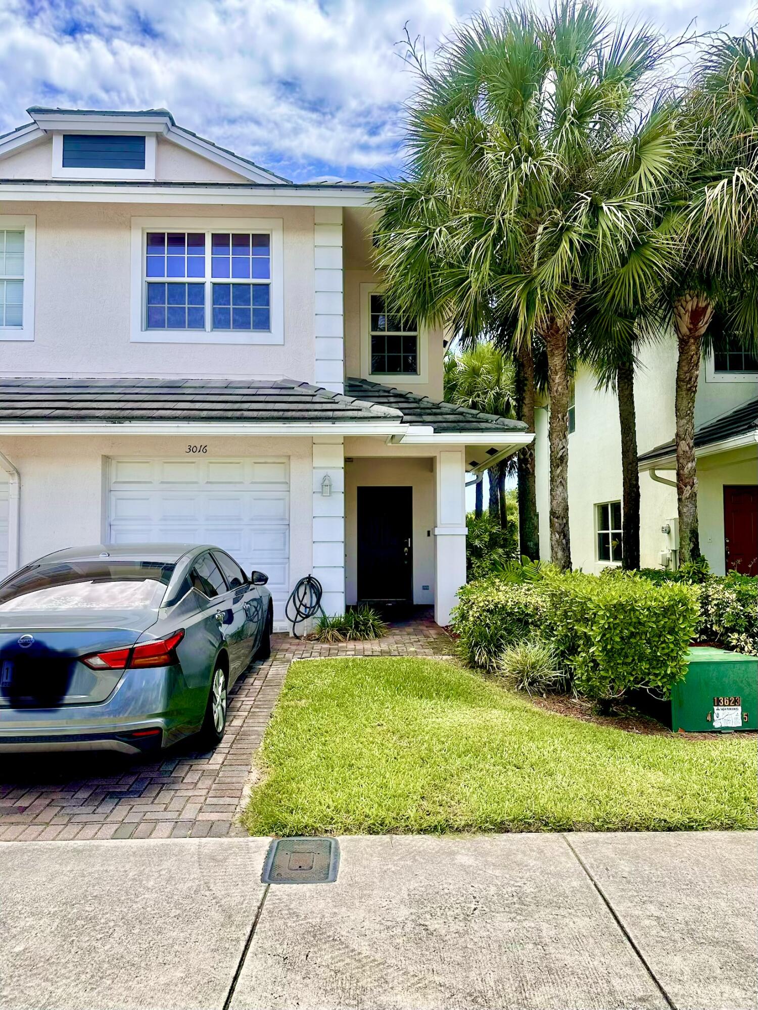 Foto de propiedad en 3016 NW 30TH Avenue, Oakland Park, FL 33311 Oakland Park con MLS# 