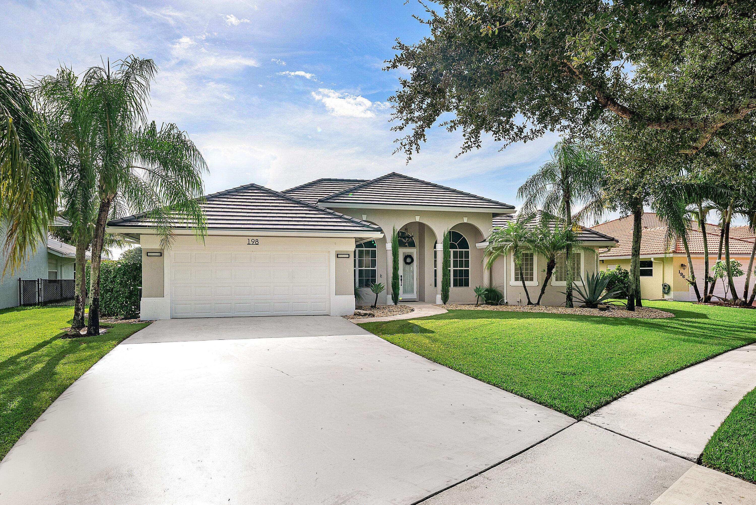 Foto de propiedad en 198 Cypress Trace, Royal Palm Beach, FL 33411 Royal Palm Beach con MLS# 