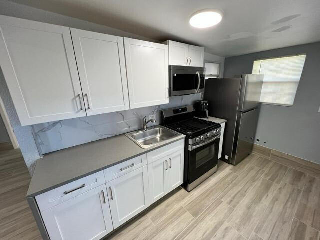 Foto de propiedad en 4040 NE 12TH Terrace, Pompano Beach, FL 33064 Pompano Beach con MLS# 