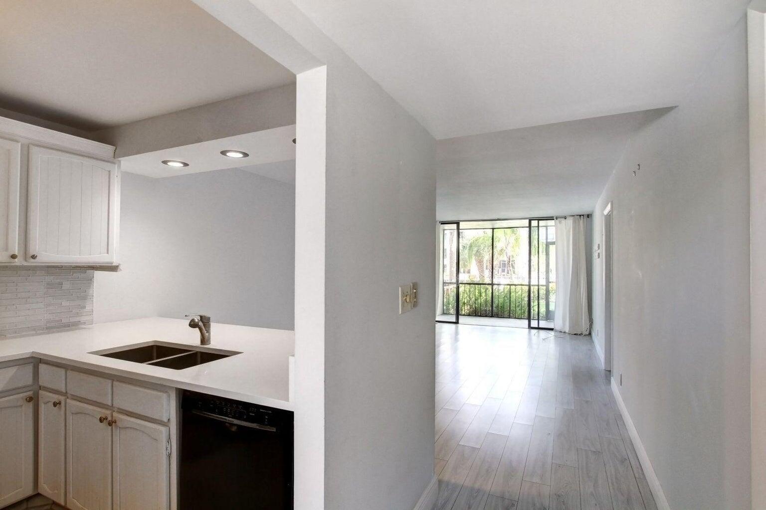 Foto de propiedad en 11 ROYAL PALM Way 1040, Boca Raton, FL 33432 Boca Raton con MLS# 
