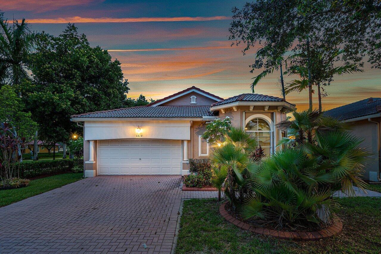 Foto de propiedad en 5818 NW 119th Drive, Coral Springs, FL 33076 Coral Springs con MLS# 