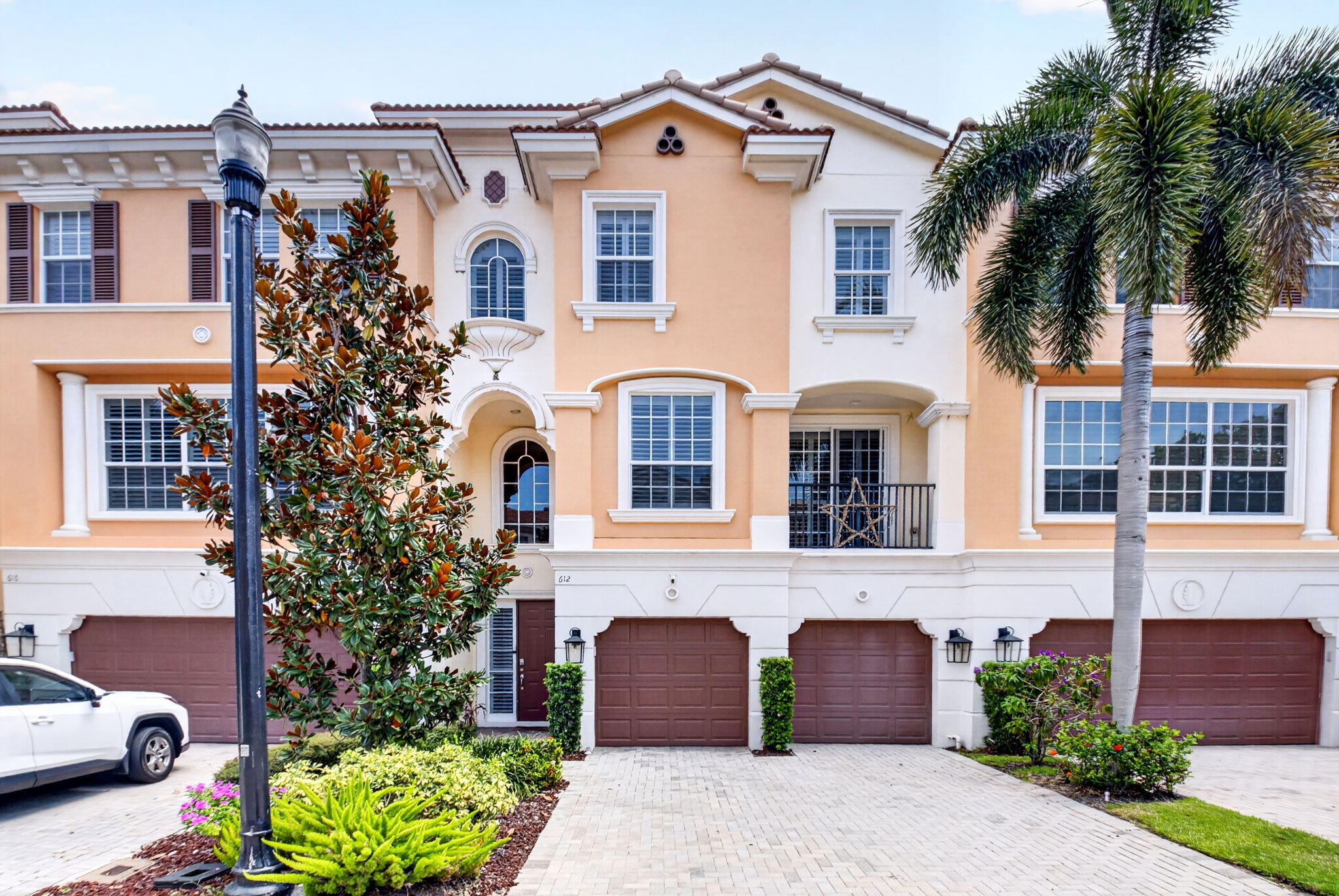 En Venta 612 NE FRANCESCA Lane, Boca Raton, FL 33487, Boca Raton, FL 33487