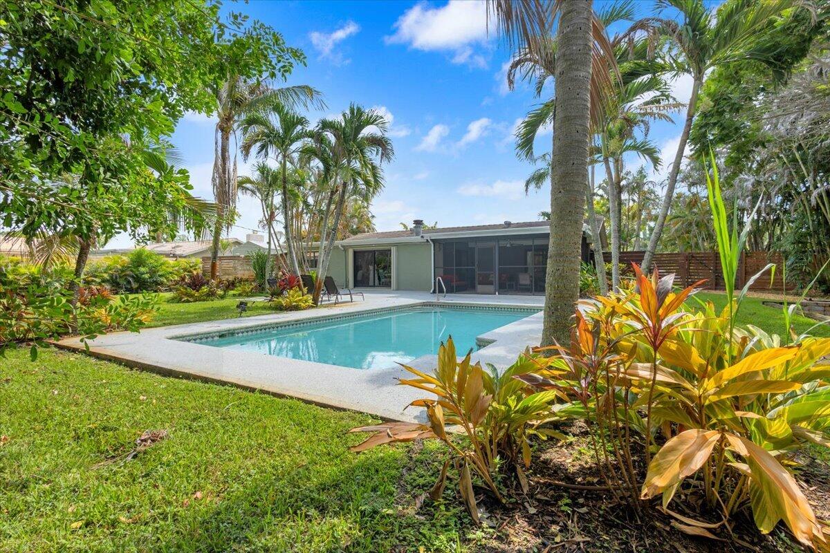 Foto de propiedad en 2488 NW South Manor Avenue, Stuart, FL 34994 Stuart con MLS# 