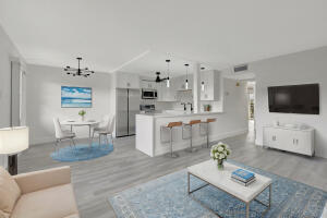 Foto de propiedad en 2053 Wolverton C, Boca Raton, FL 33434 Boca Raton con MLS# 