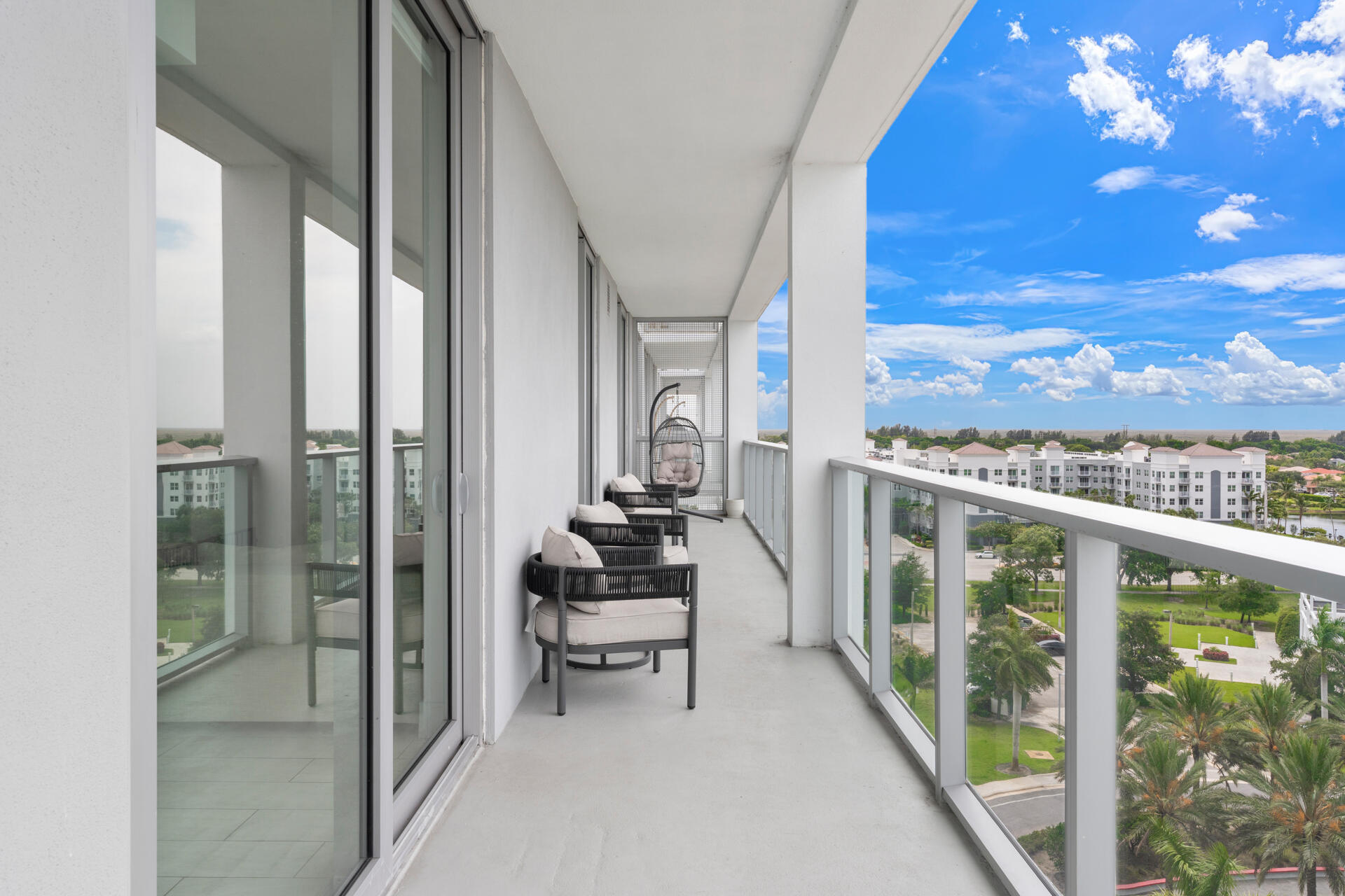 Foto de propiedad en 2000 Metropica Way 801, Sunrise, FL 33323 Sunrise con MLS# 