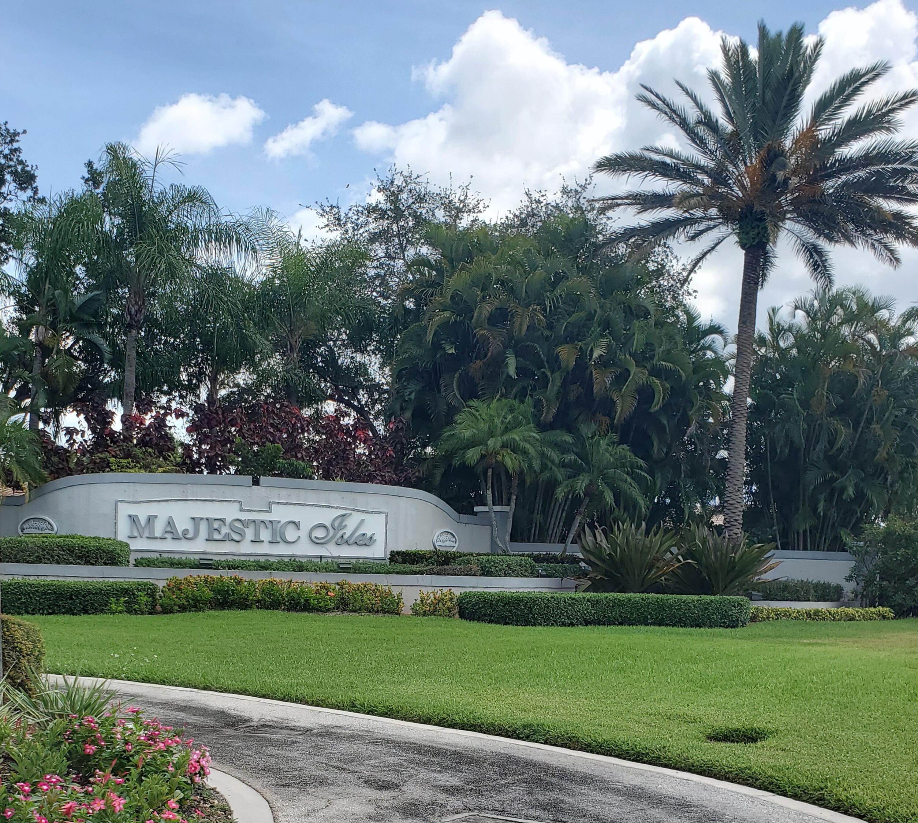 Foto de propiedad en 10724 ROYAL CARIBBEAN Circle, Boynton Beach, FL 33437 Boynton Beach con MLS# 