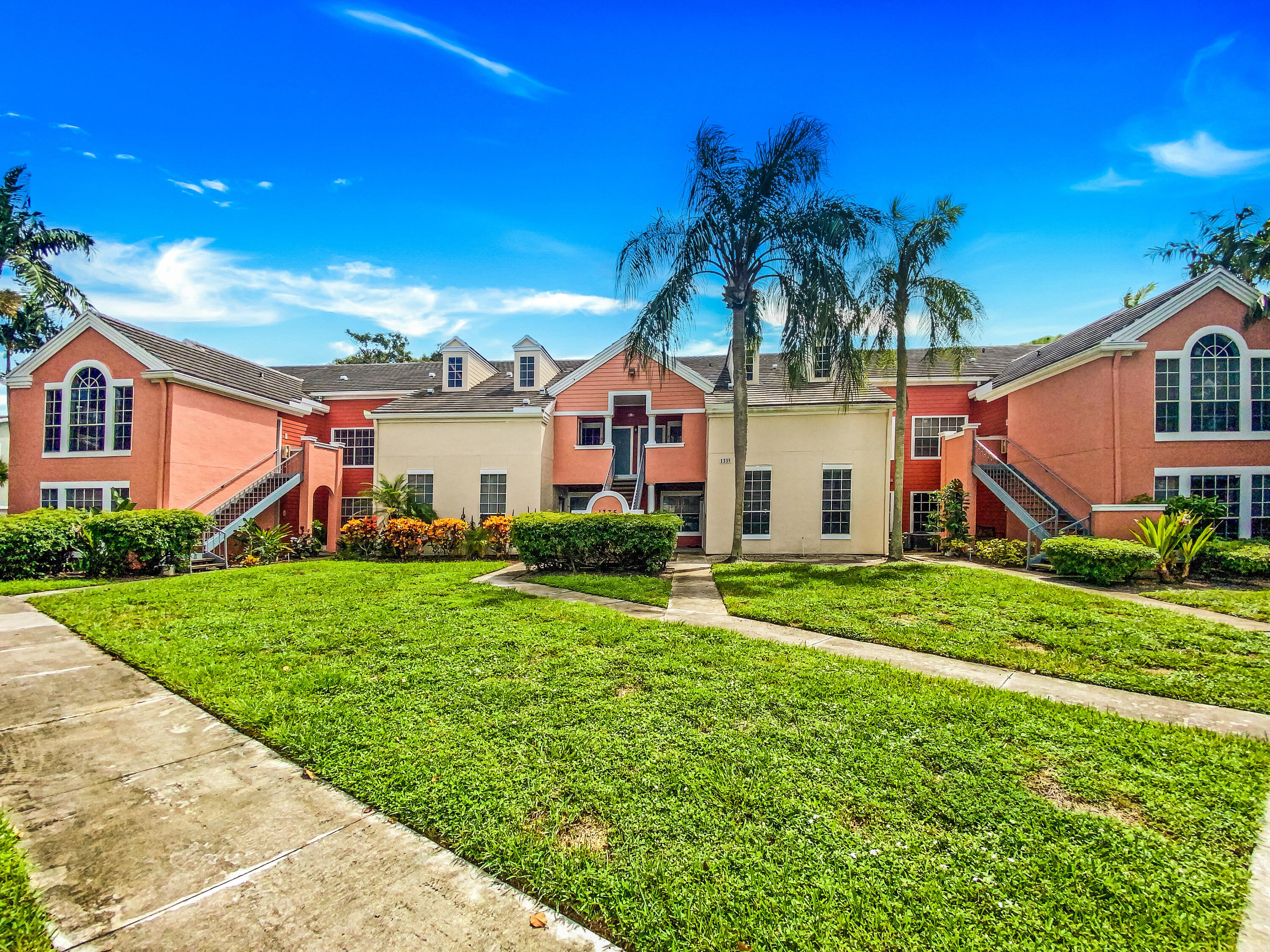 Foto de propiedad en 1335 CRYSTAL Way A, Delray Beach, FL 33444 Delray Beach con MLS# 