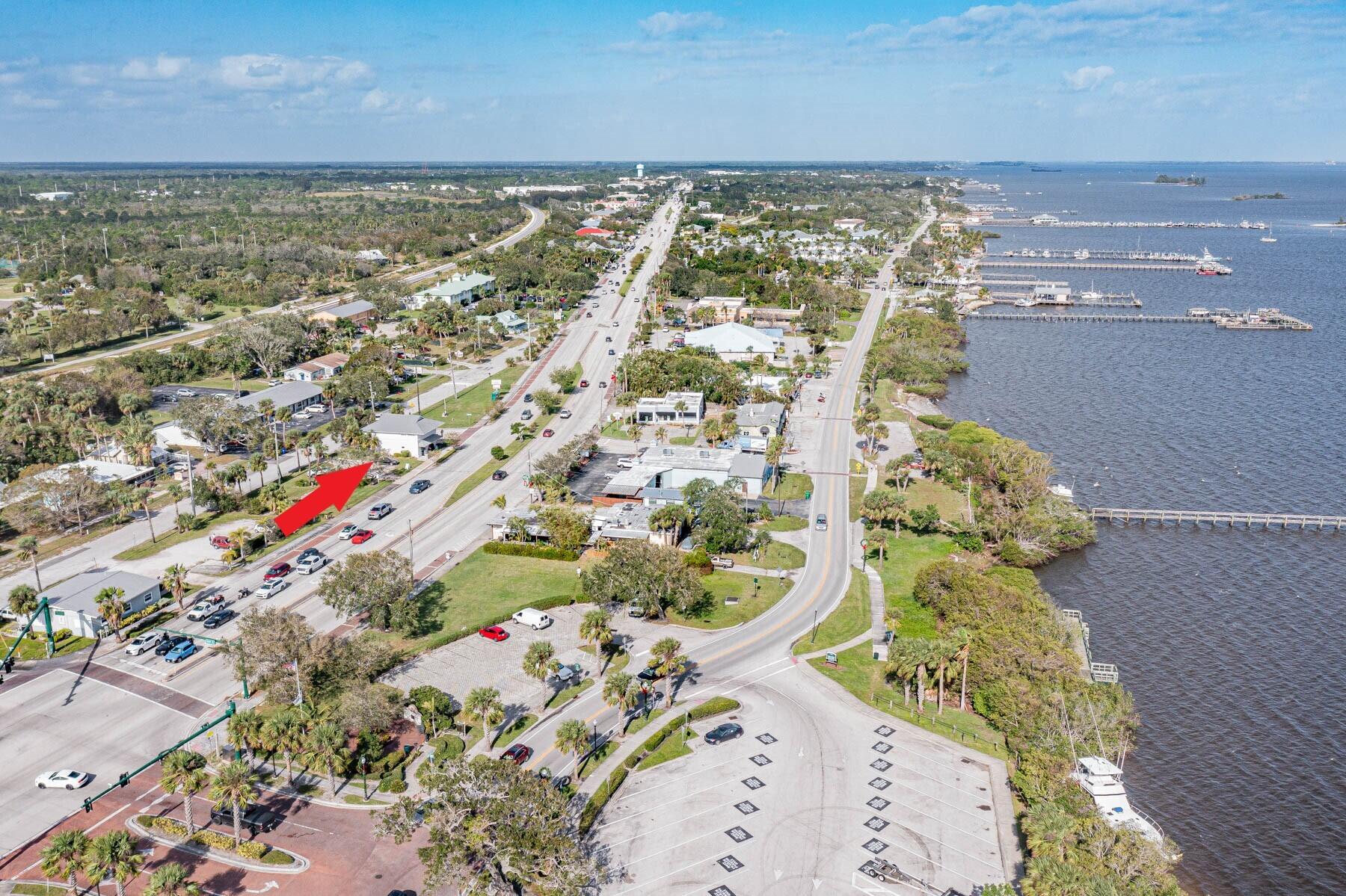 Foto de propiedad en 1329 US HIGHWAY 1, Sebastian, FL 32958 Sebastian con MLS# 