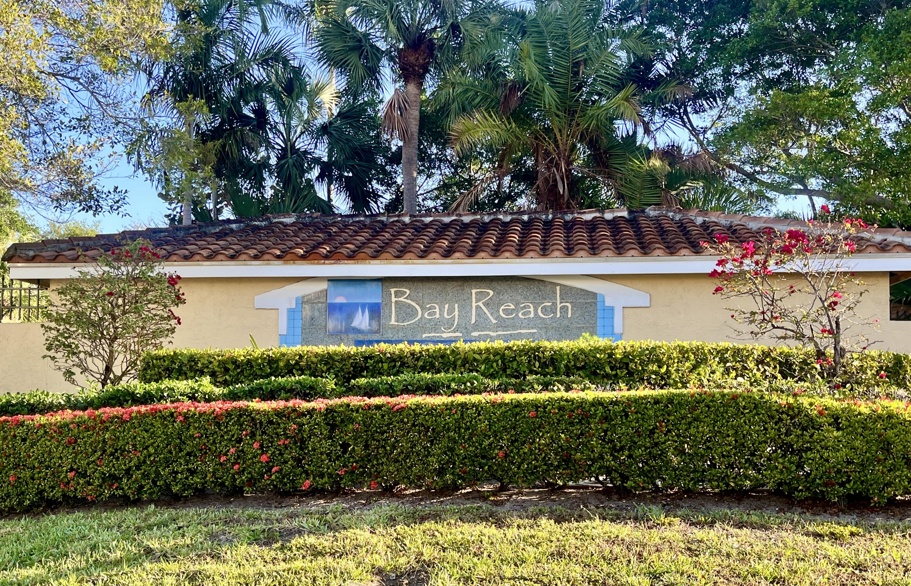 Foto de propiedad en 1105 Lake Shore Drive 104, Lake Park, FL 33403 Lake Park con MLS# 