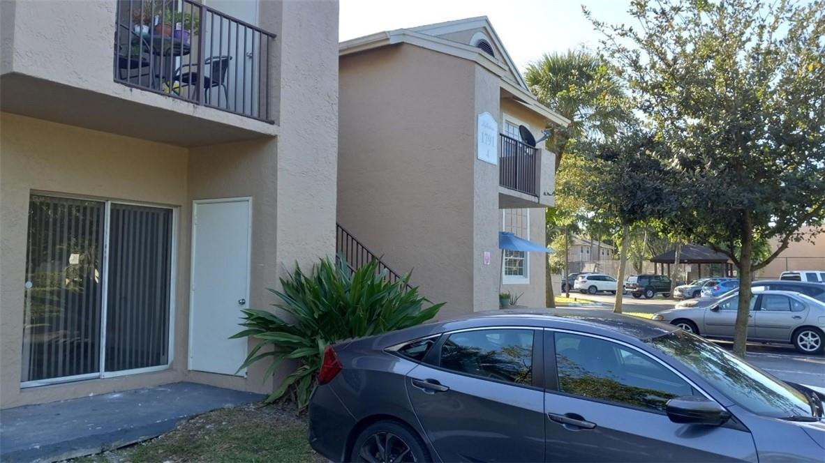 Foto de propiedad en 1791 NW 96TH Terrace 4E, Pembroke Pines, FL 33024 Pembroke Pines con MLS# 