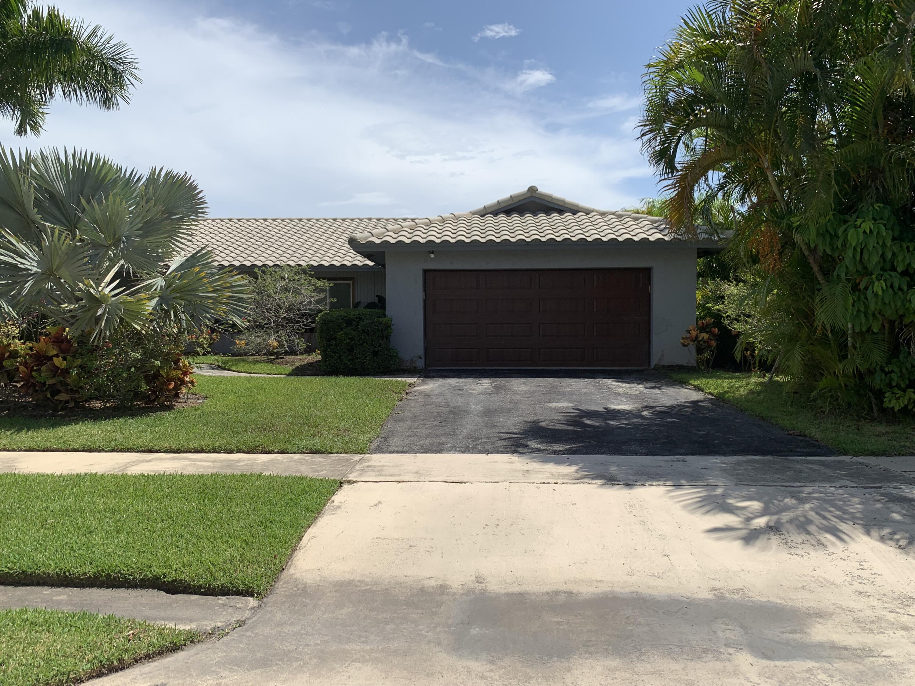 Foto de propiedad en 10311 CROSSWIND Road, Boca Raton, FL 33498 Boca Raton con MLS# 