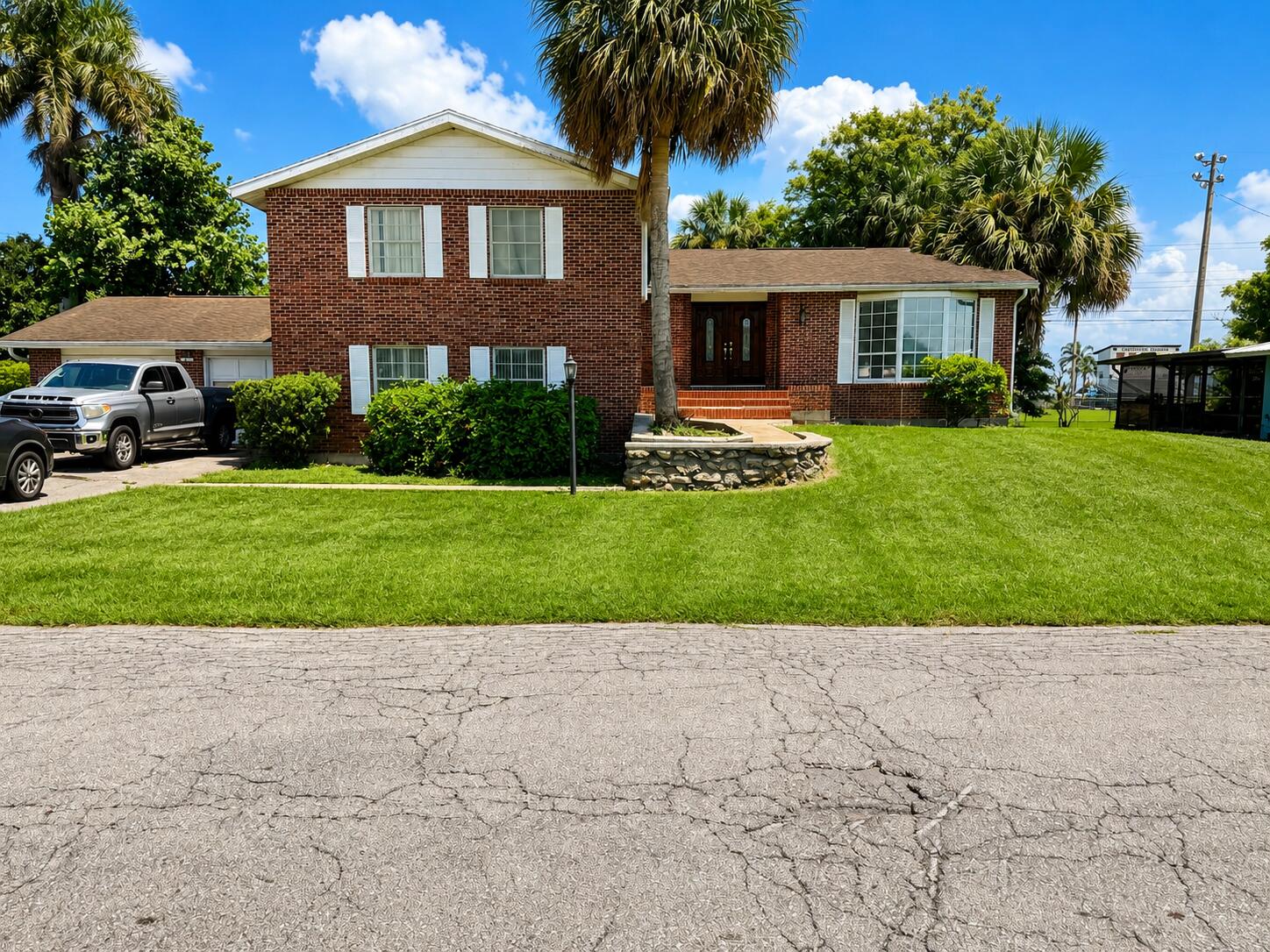 Foto de propiedad en 909 NE 3rd Street, Belle Glade, FL 33430 Belle Glade con MLS# 