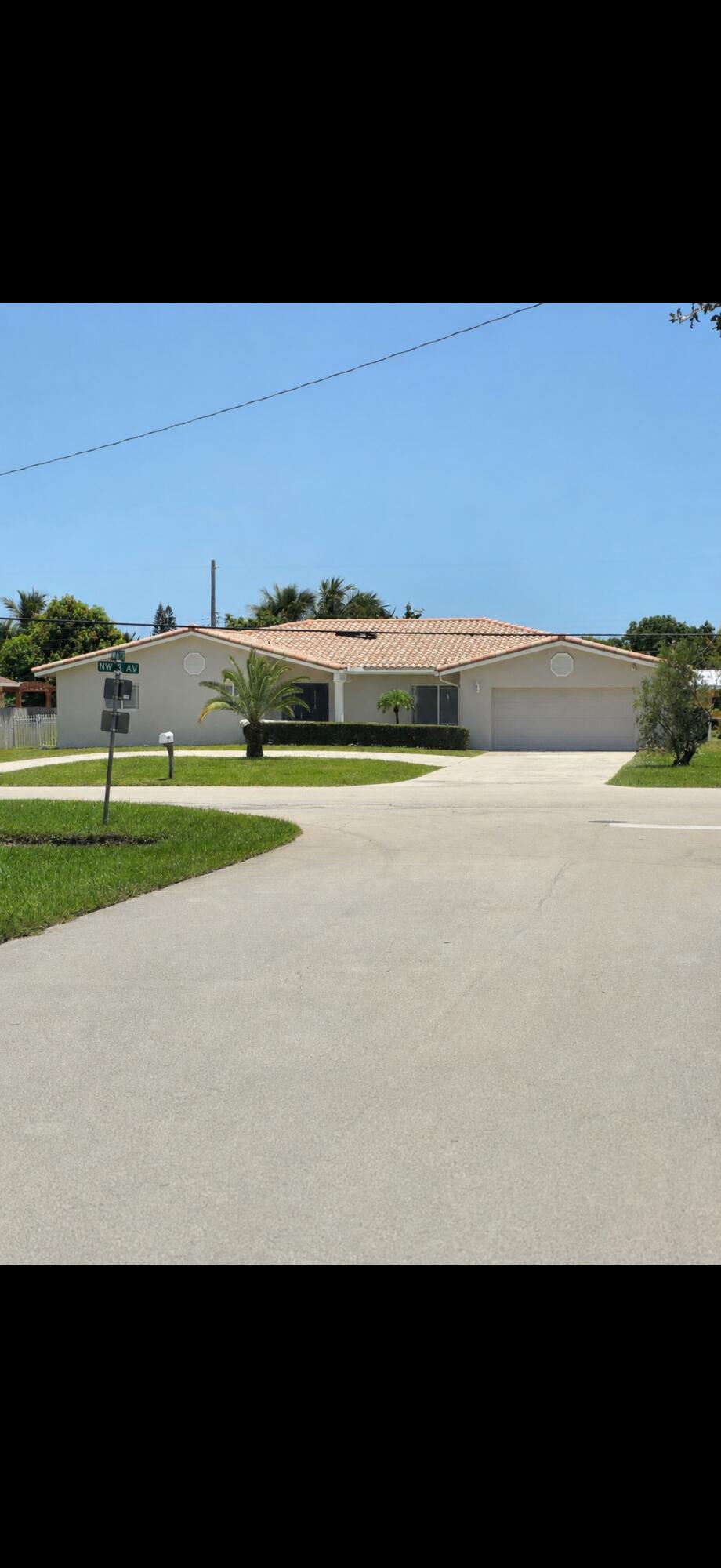 Foto de propiedad en 4110 NW 3rd Avenue, Boca Raton, FL 33431 Boca Raton con MLS# 