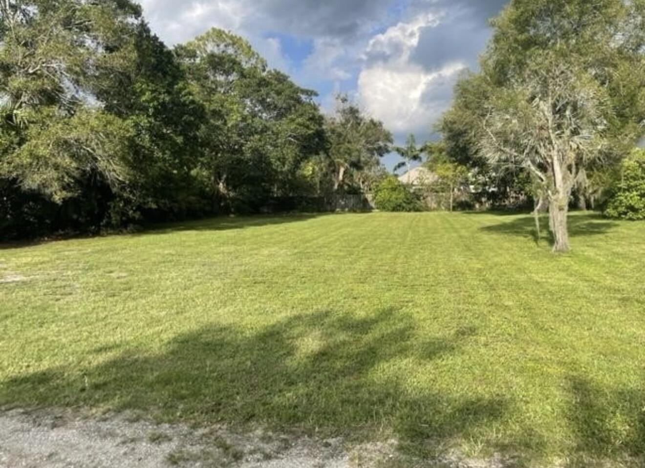 Foto de propiedad en 147th Ave N, Loxahatchee Groves, FL 33470 Loxahatchee Groves con MLS# 