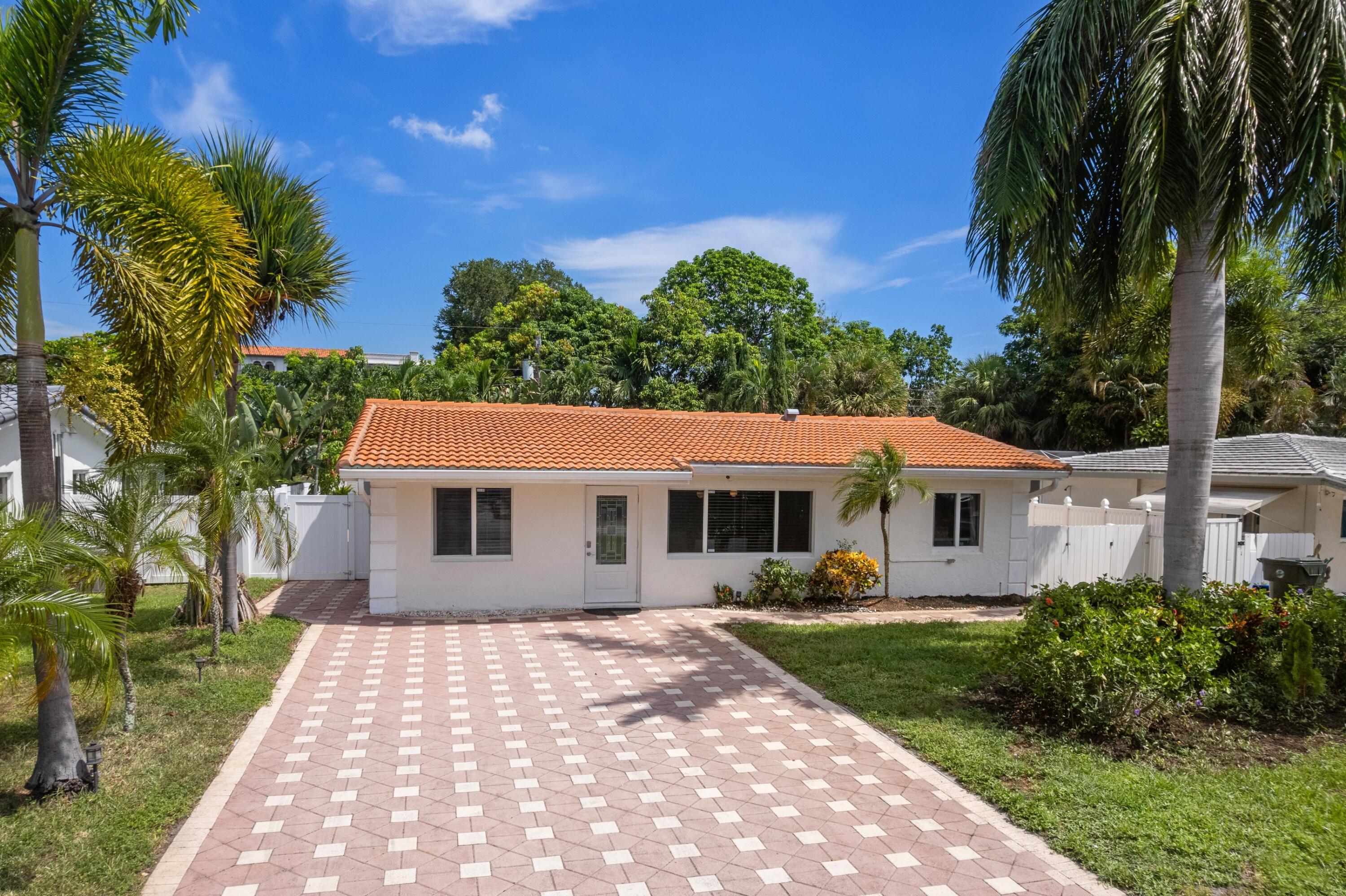Foto de propiedad en 319 SW 2ND Street, Boca Raton, FL 33432 Boca Raton con MLS# 